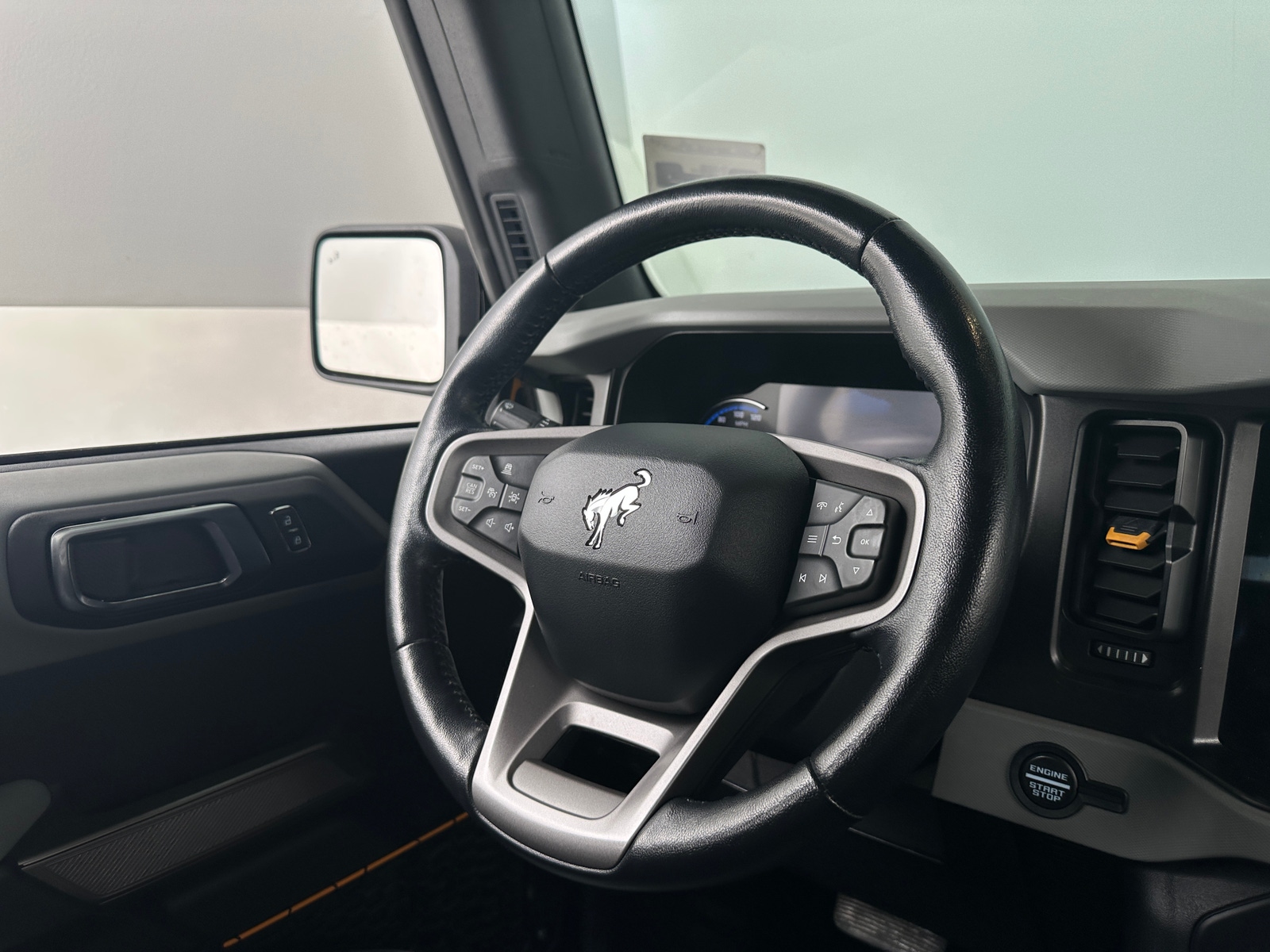 Thumbnail: 2021 Ford Bronco - 5