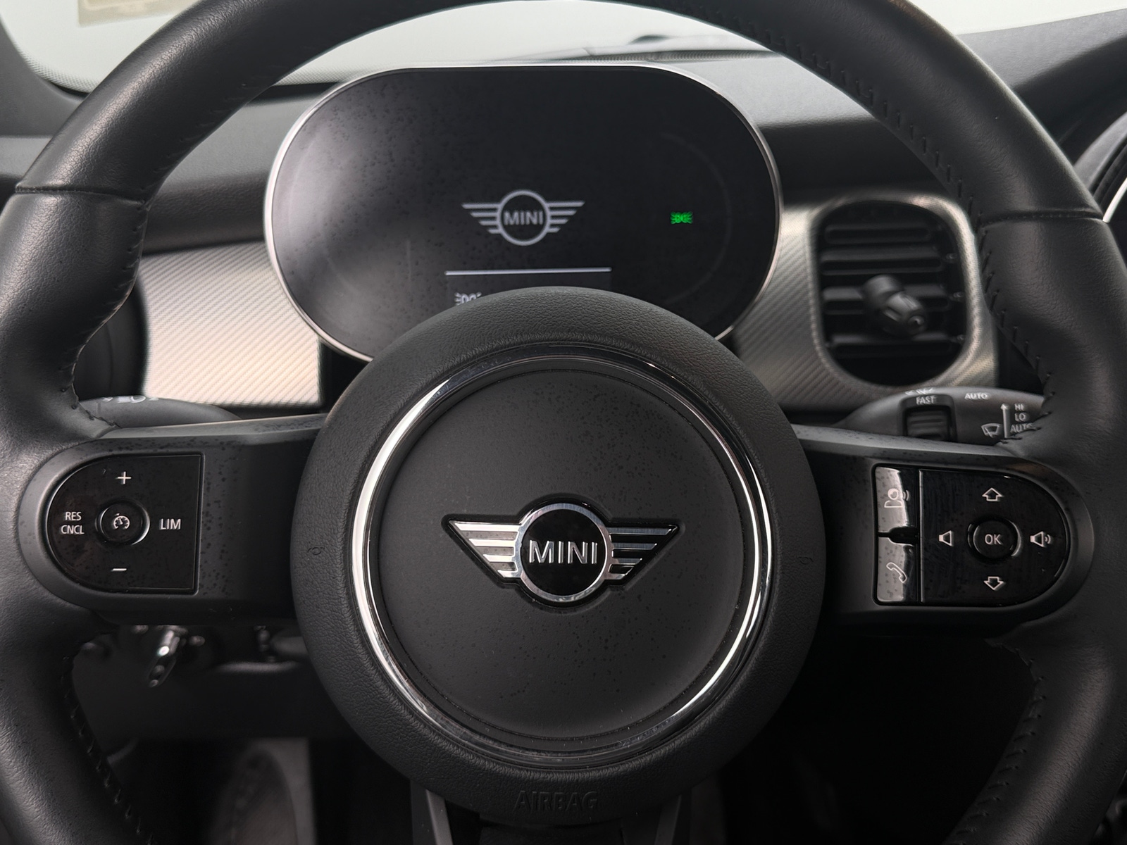 Thumbnail: 2024 MINI Cooper Convertible - 4