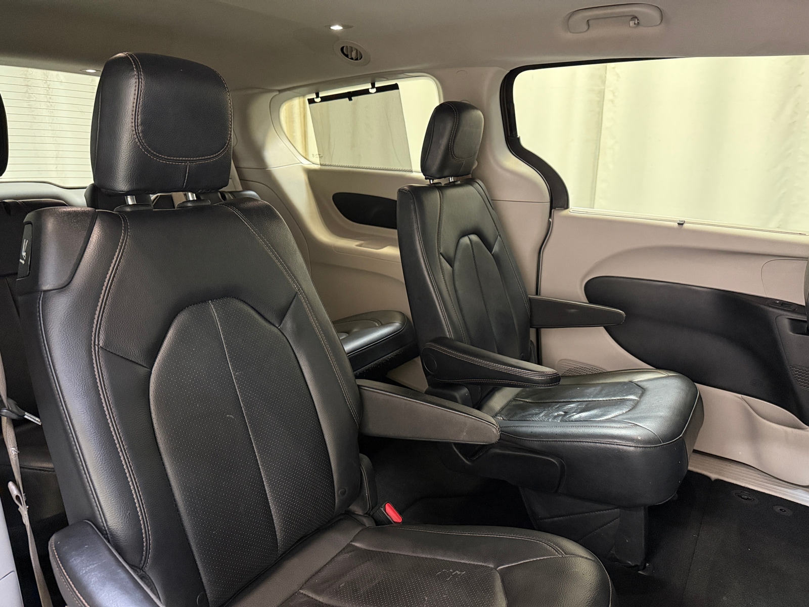 Thumbnail: 2019 Chrysler Pacifica - 5