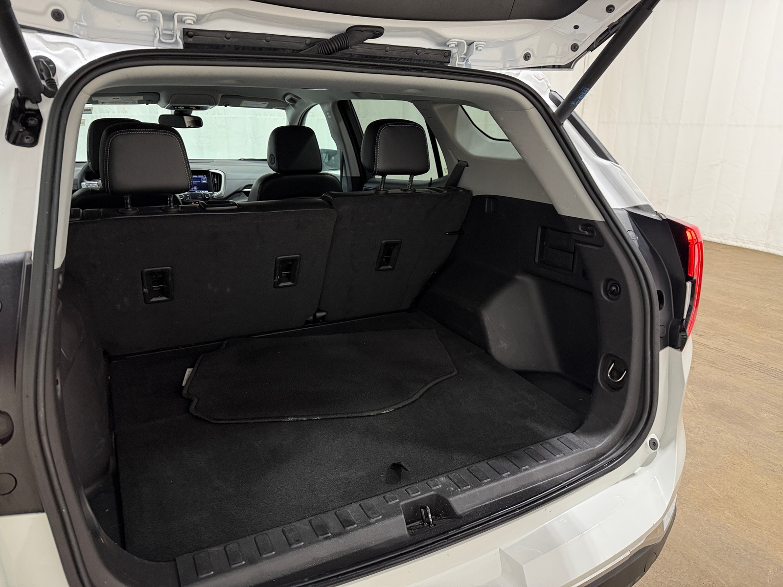 Thumbnail: 2024 GMC Terrain - 6