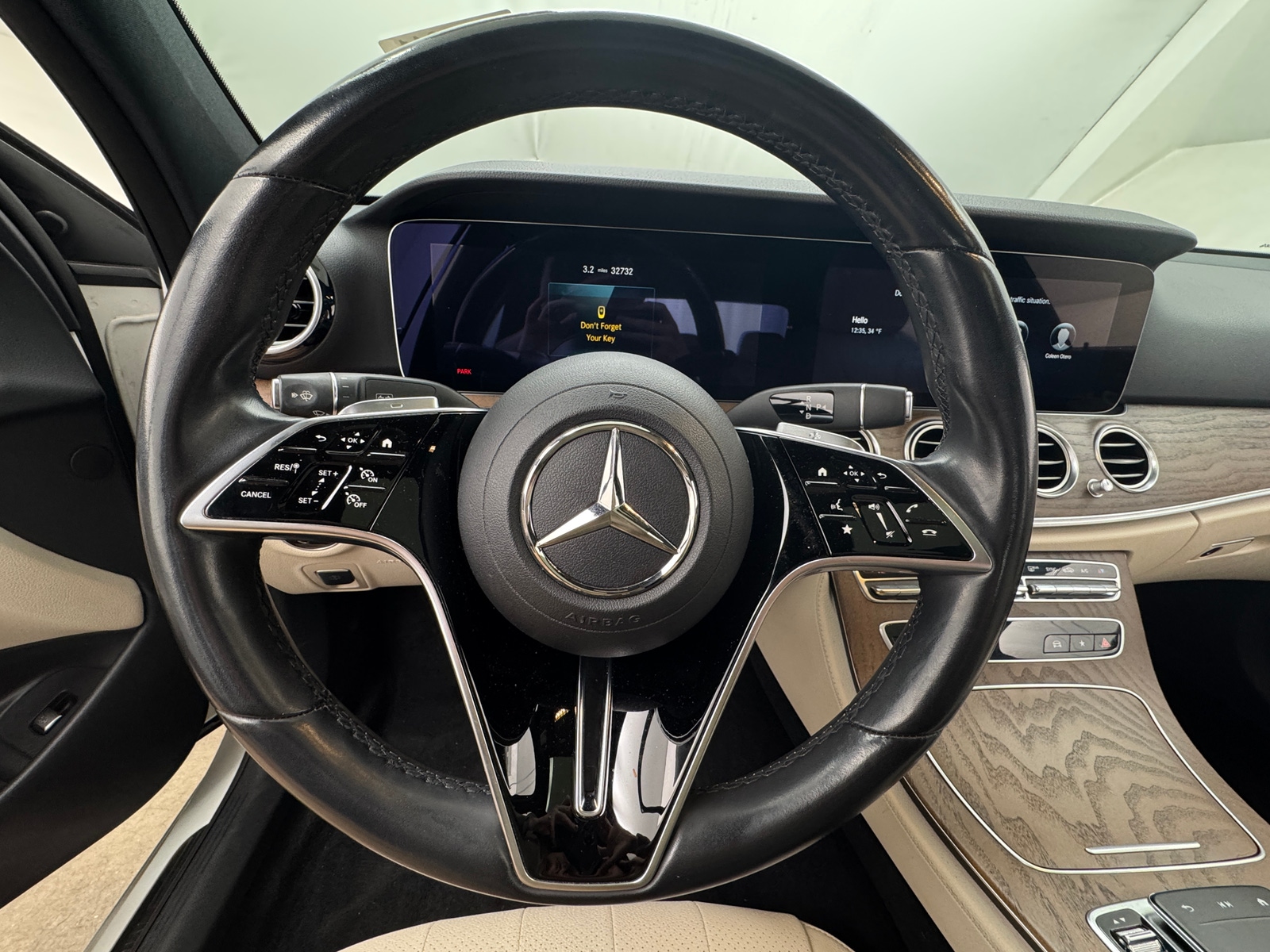 Thumbnail: 2022 Mercedes-Benz E-Class - 4