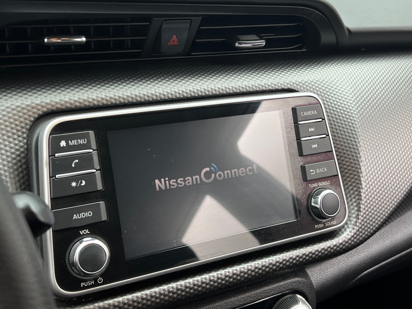 Thumbnail: 2020 Nissan Kicks - 4