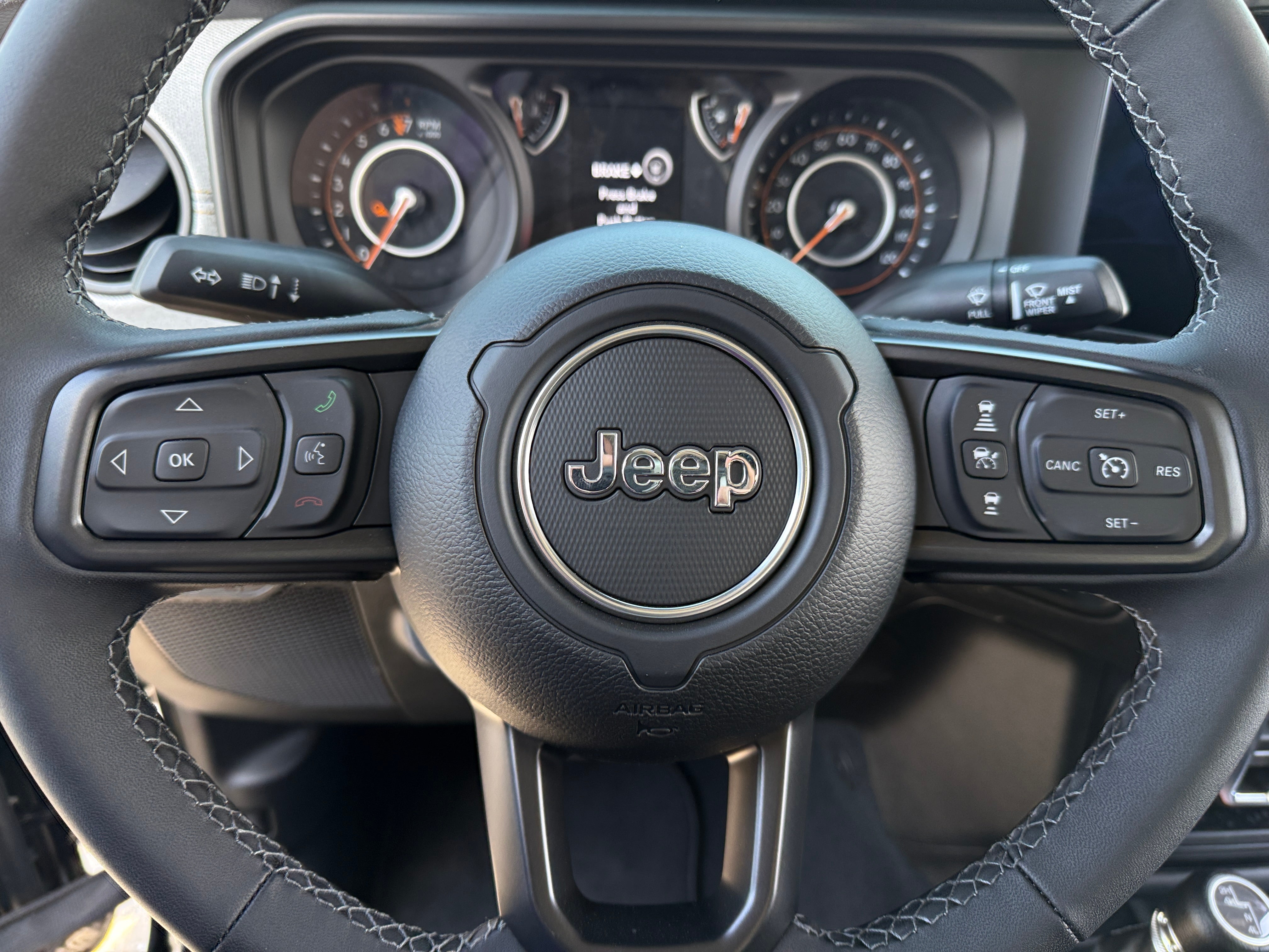 2026 Jeep Gladiator Sport S Auto's photo