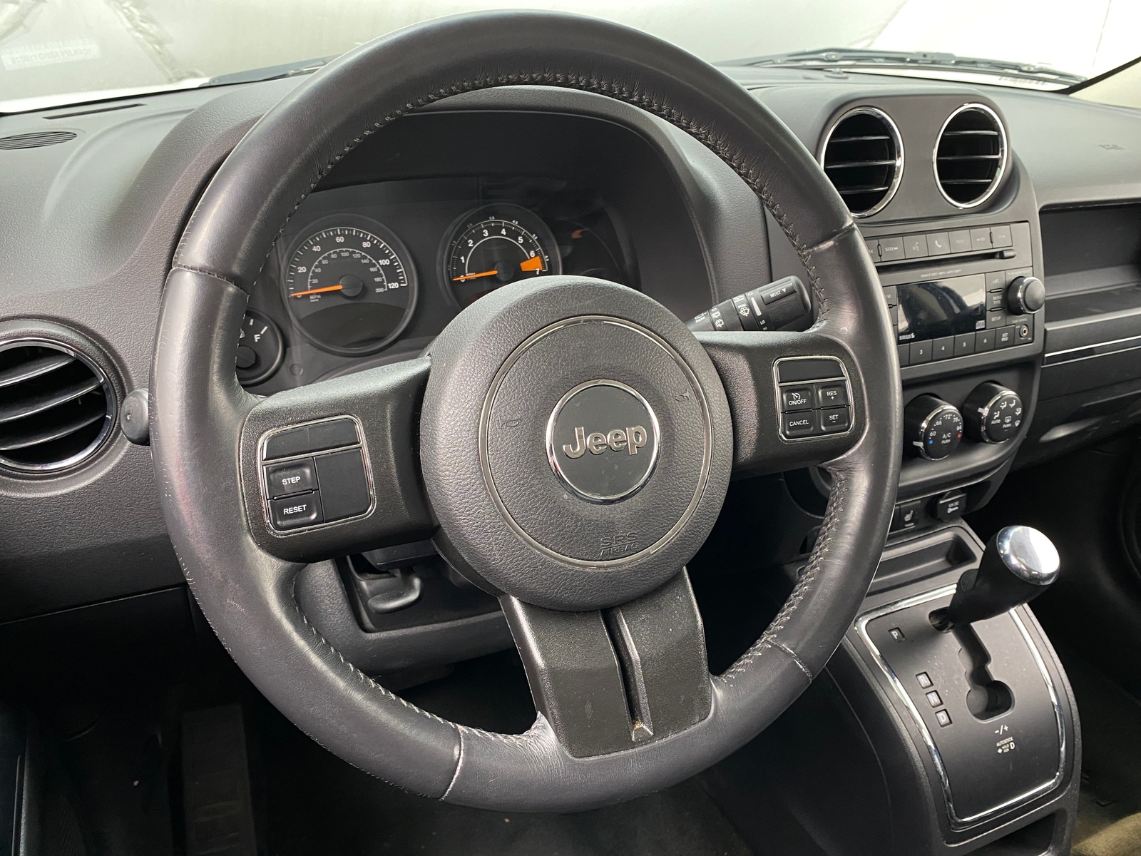 Thumbnail: 2017 Jeep Patriot - 3