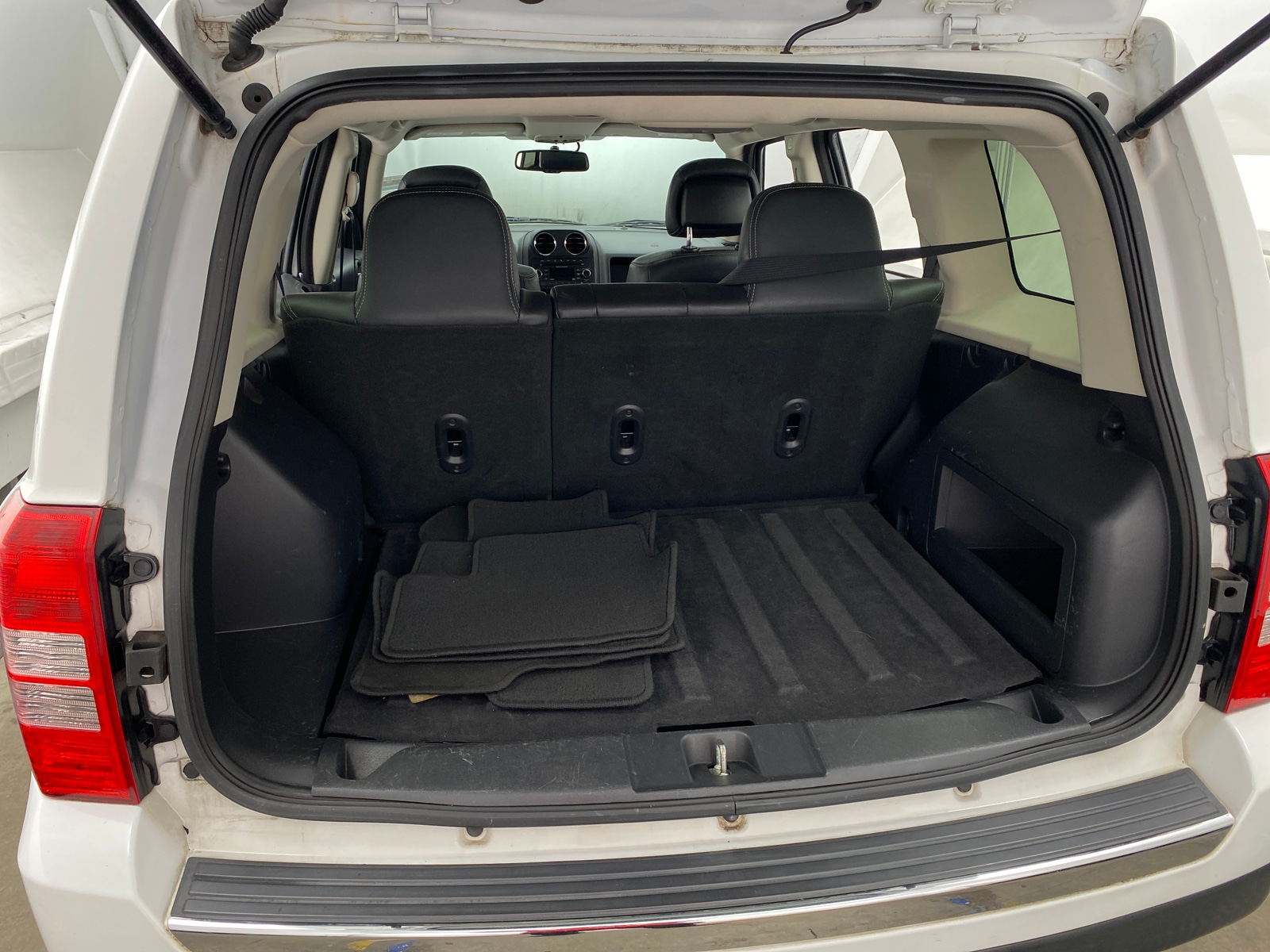 Thumbnail: 2017 Jeep Patriot - 5