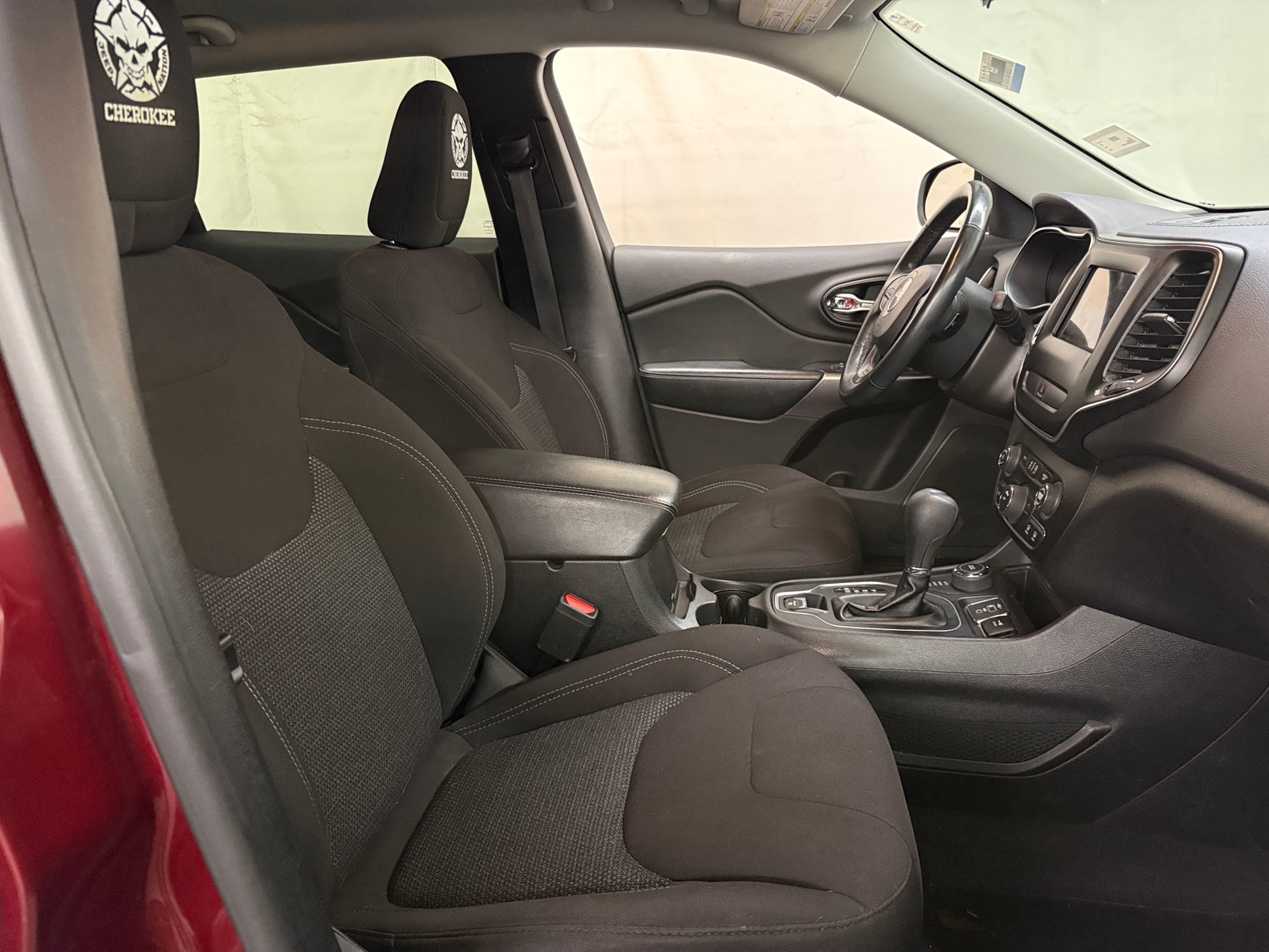 Thumbnail: 2019 Jeep Cherokee - 2
