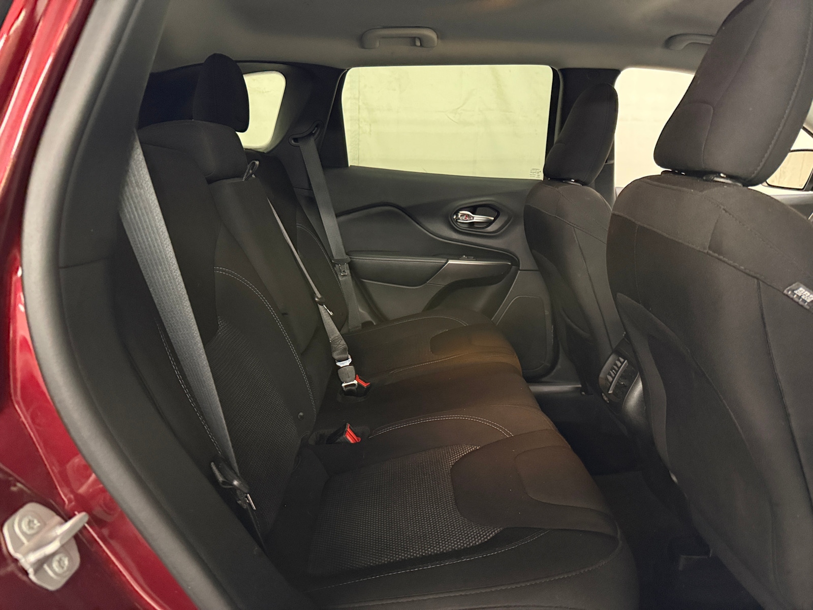Thumbnail: 2019 Jeep Cherokee - 6