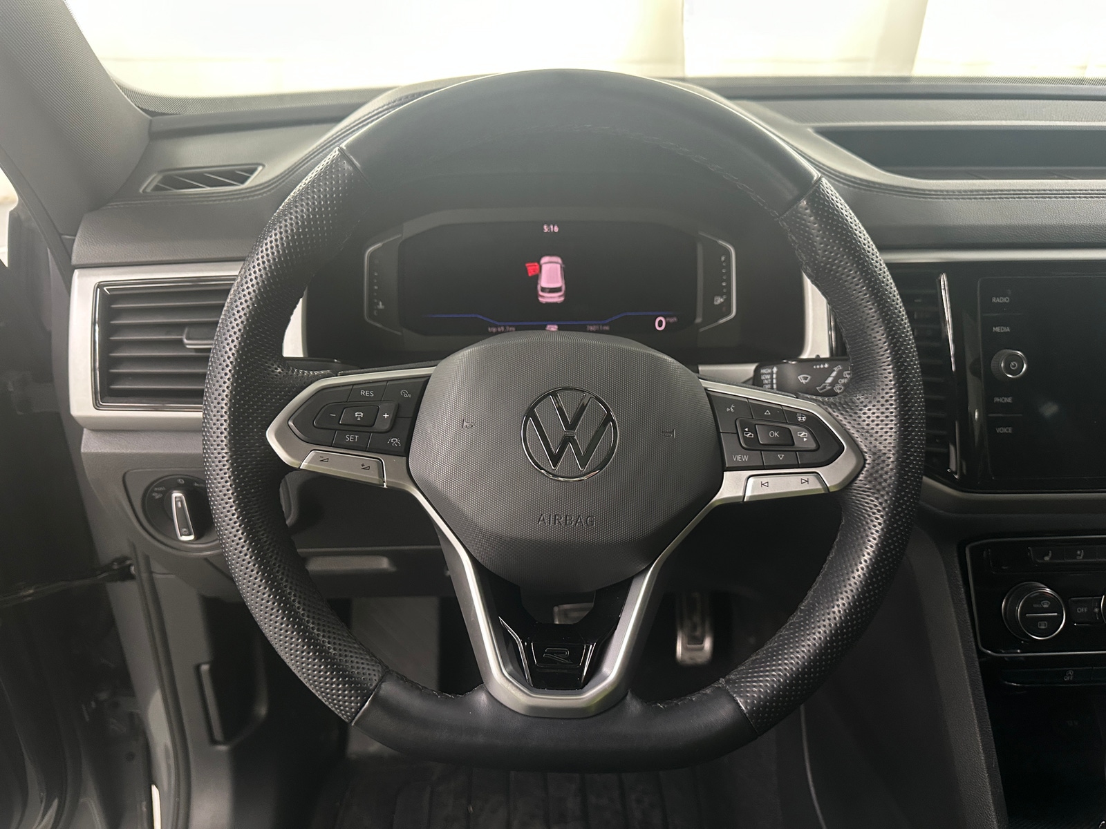 Thumbnail: 2021 Volkswagen Atlas - 4