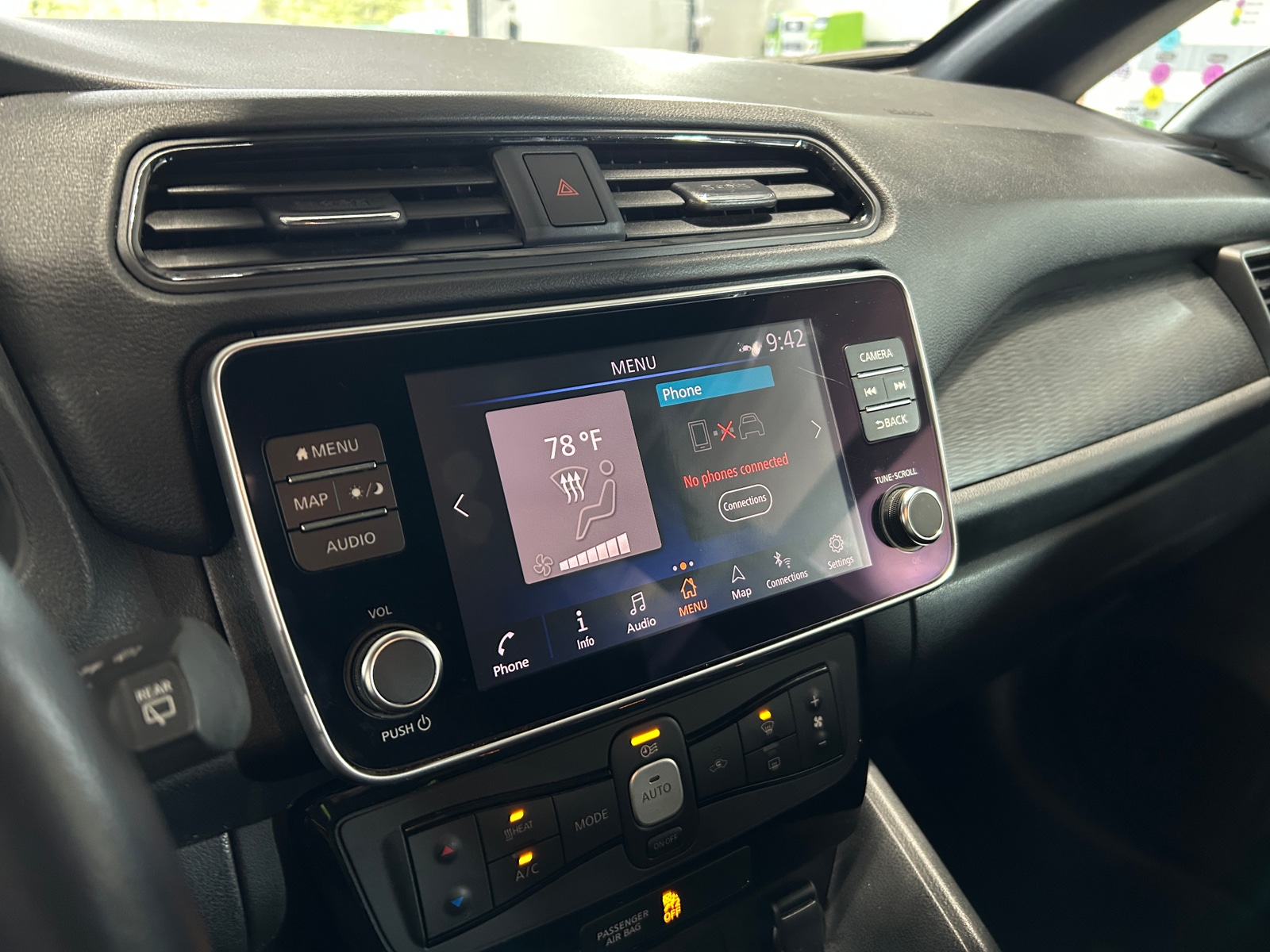 Thumbnail: 2019 Nissan Leaf - 4