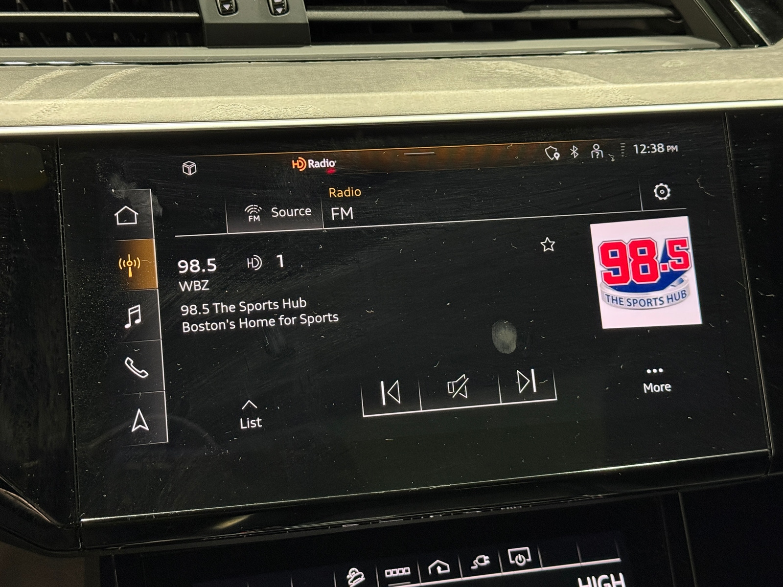 Thumbnail: 2023 Audi e-tron - 3