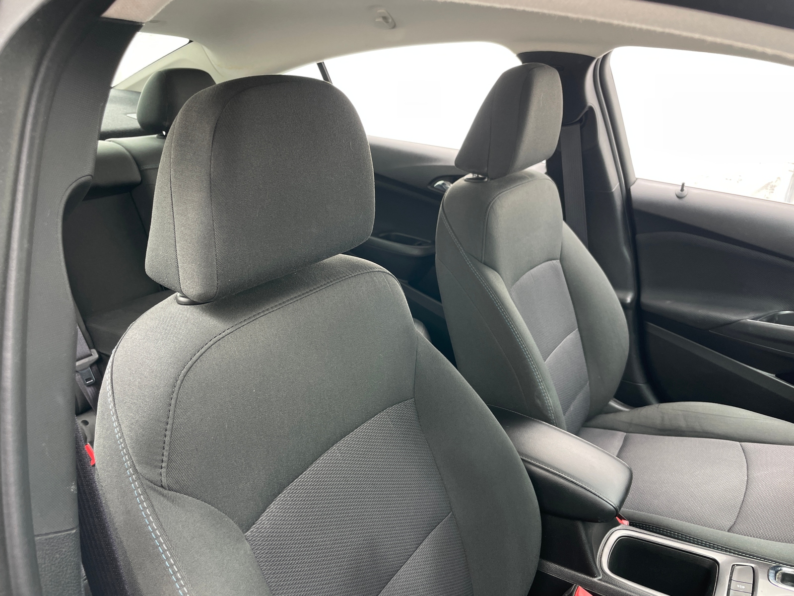 Thumbnail: 2017 Chevrolet Cruze - 2