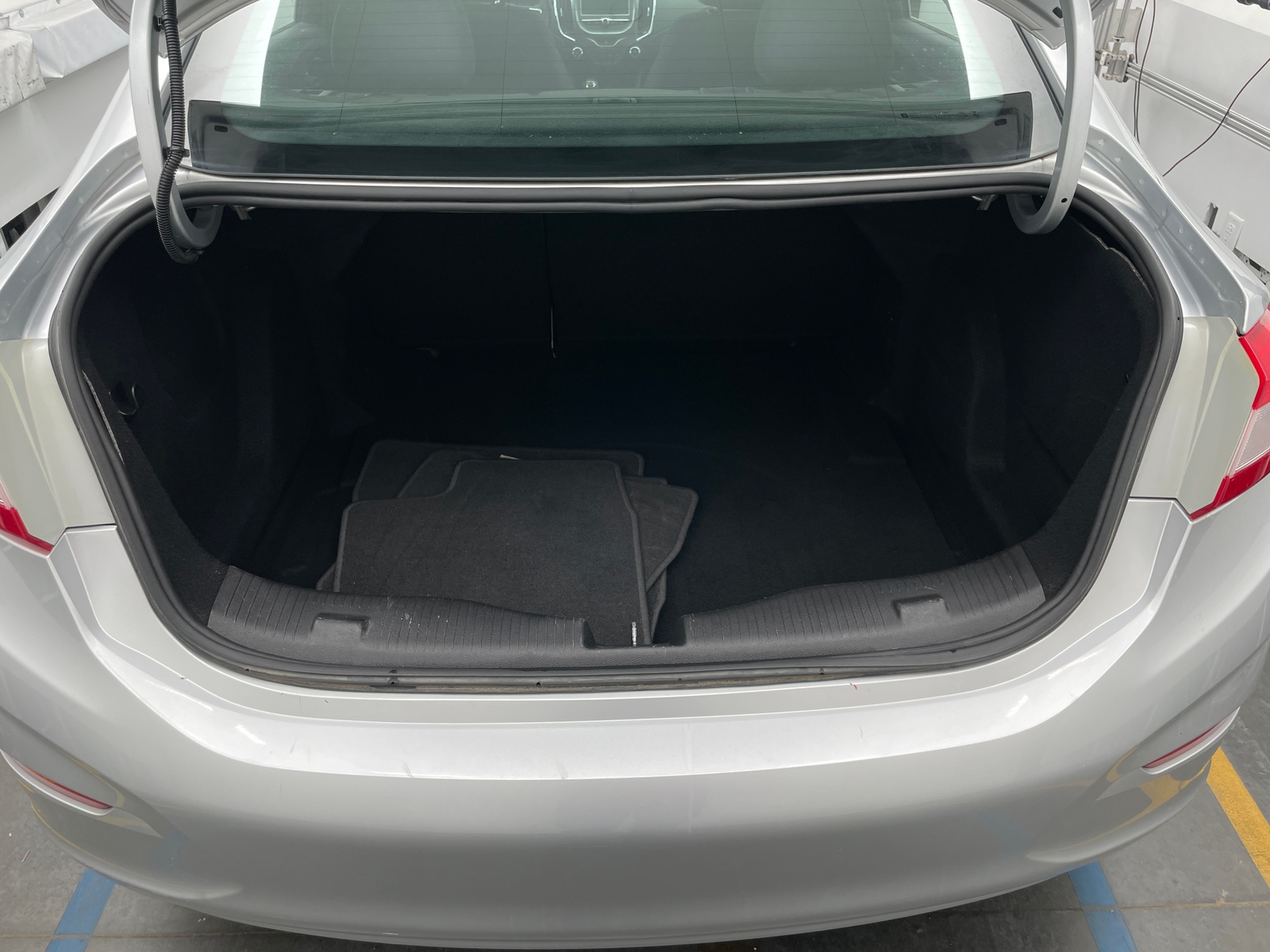 Thumbnail: 2017 Chevrolet Cruze - 7