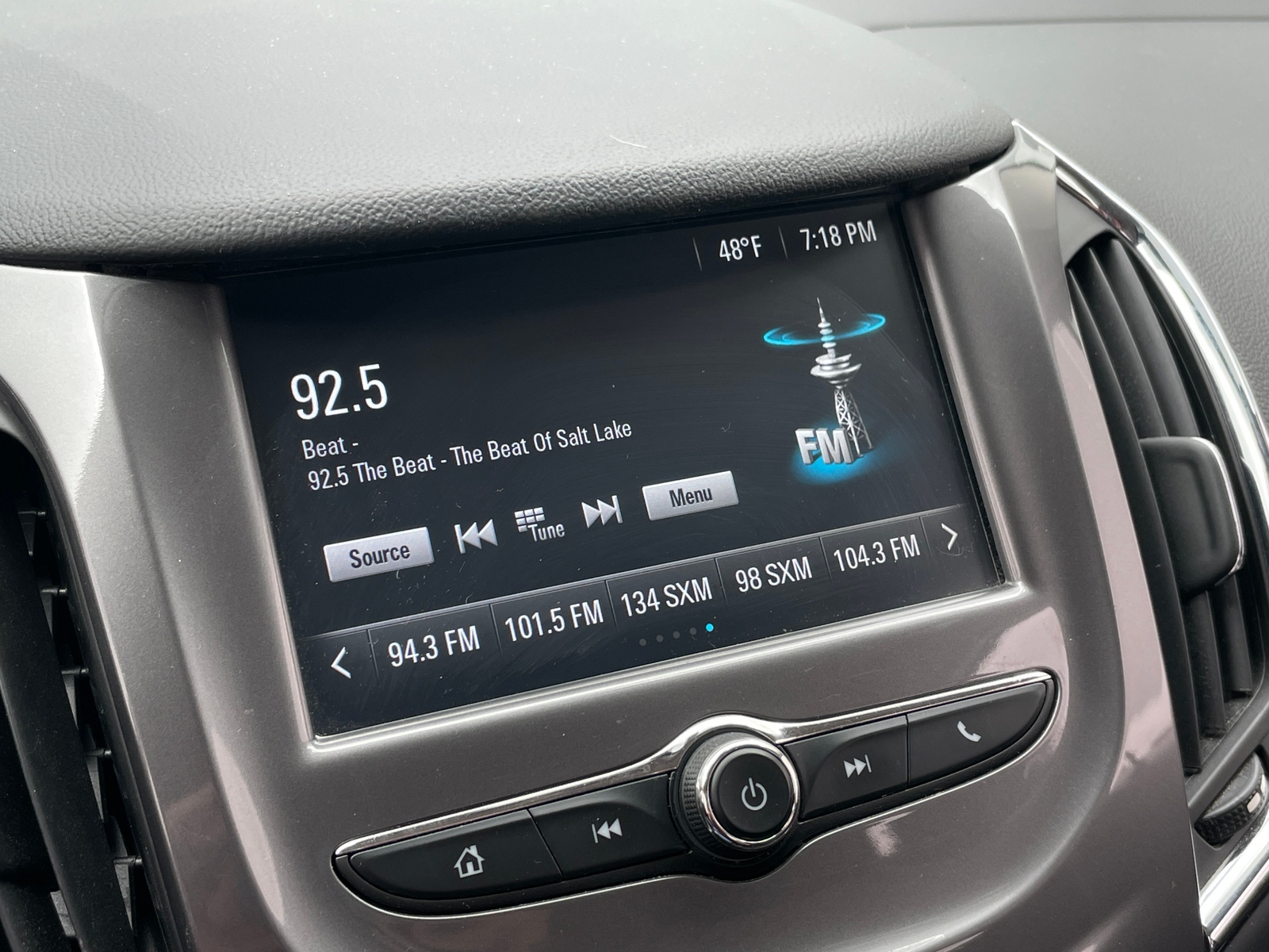 Thumbnail: 2017 Chevrolet Cruze - 4