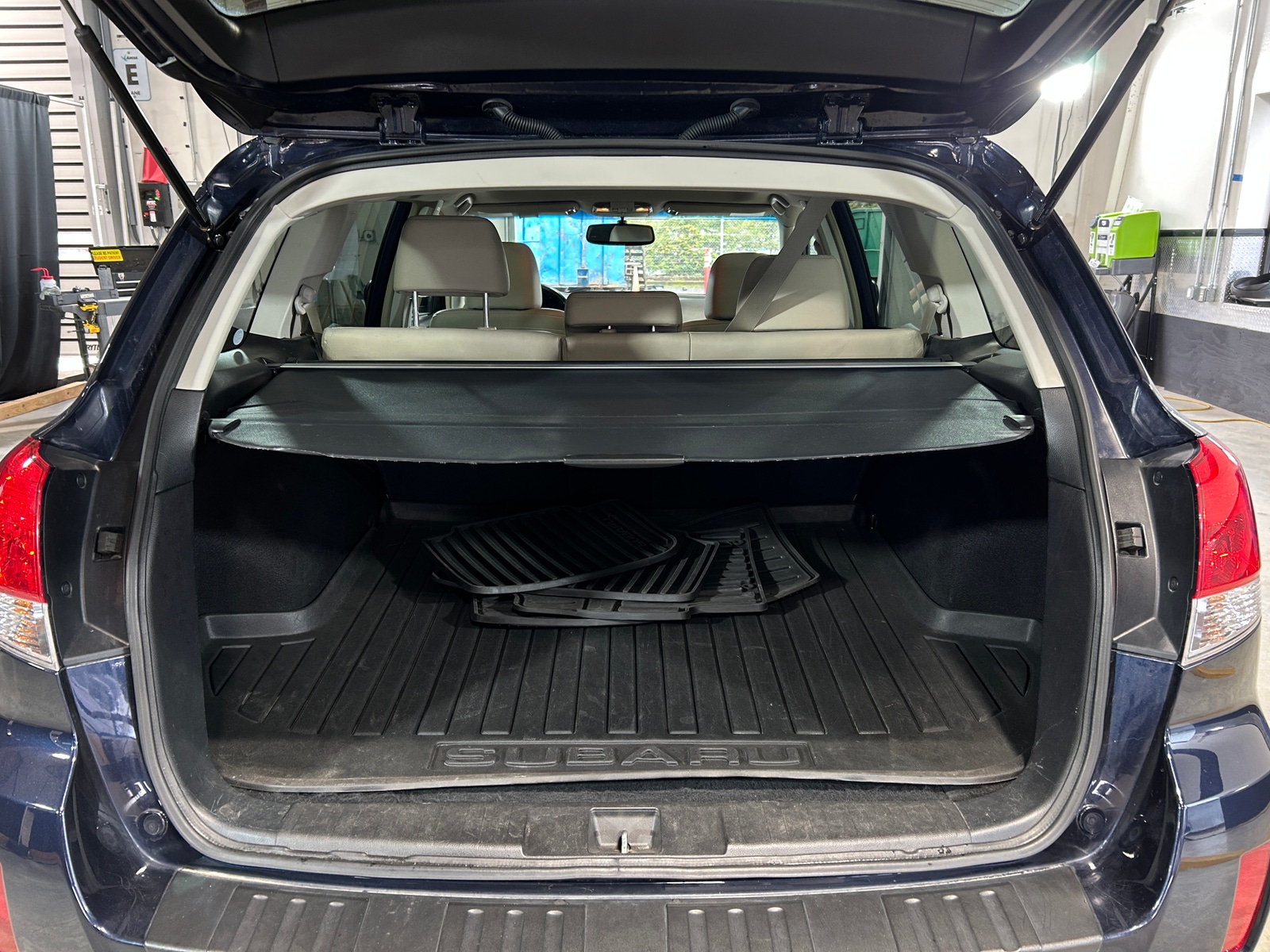 Thumbnail: 2013 Subaru Outback - 6