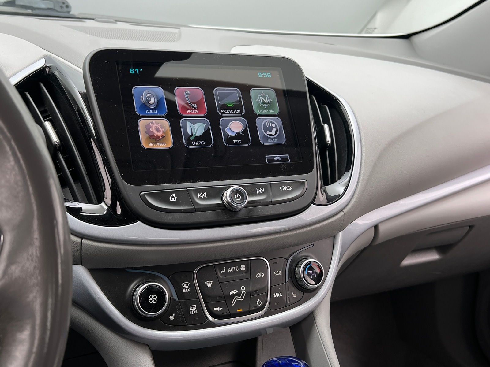 Thumbnail: 2017 Chevrolet Volt - 3