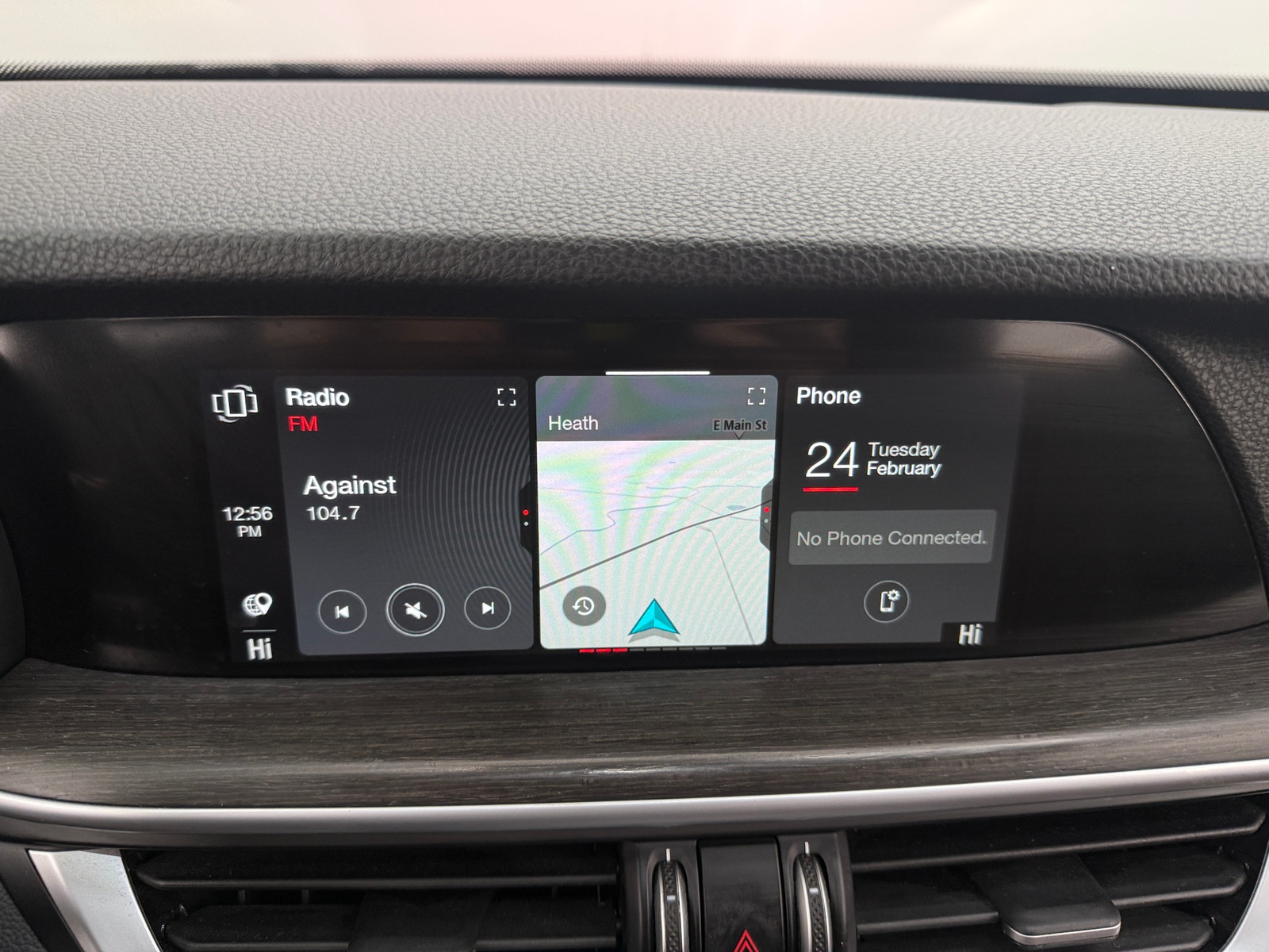 Thumbnail: 2023 Alfa Romeo Stelvio - 3