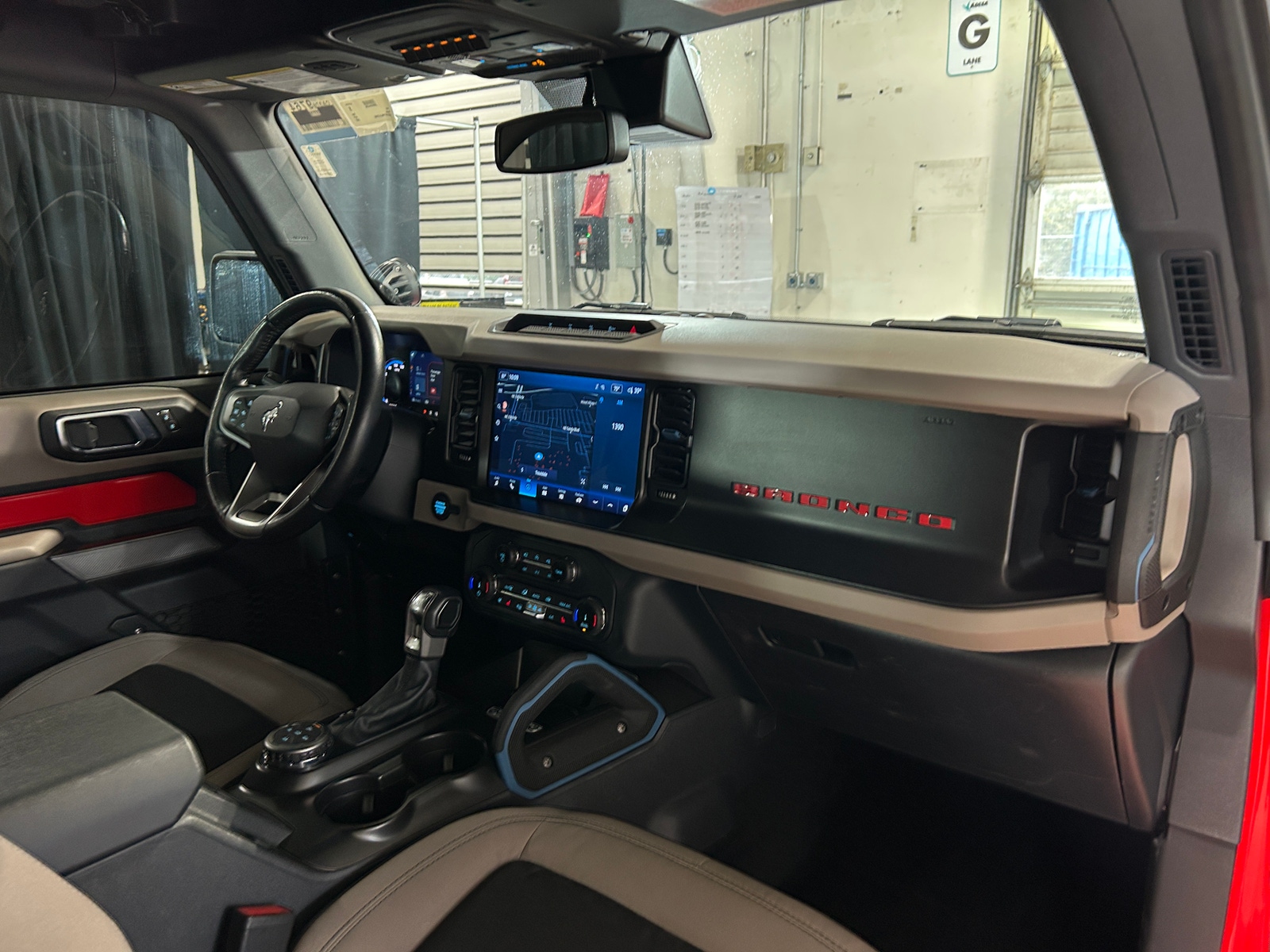 Thumbnail: 2022 Ford Bronco - 3