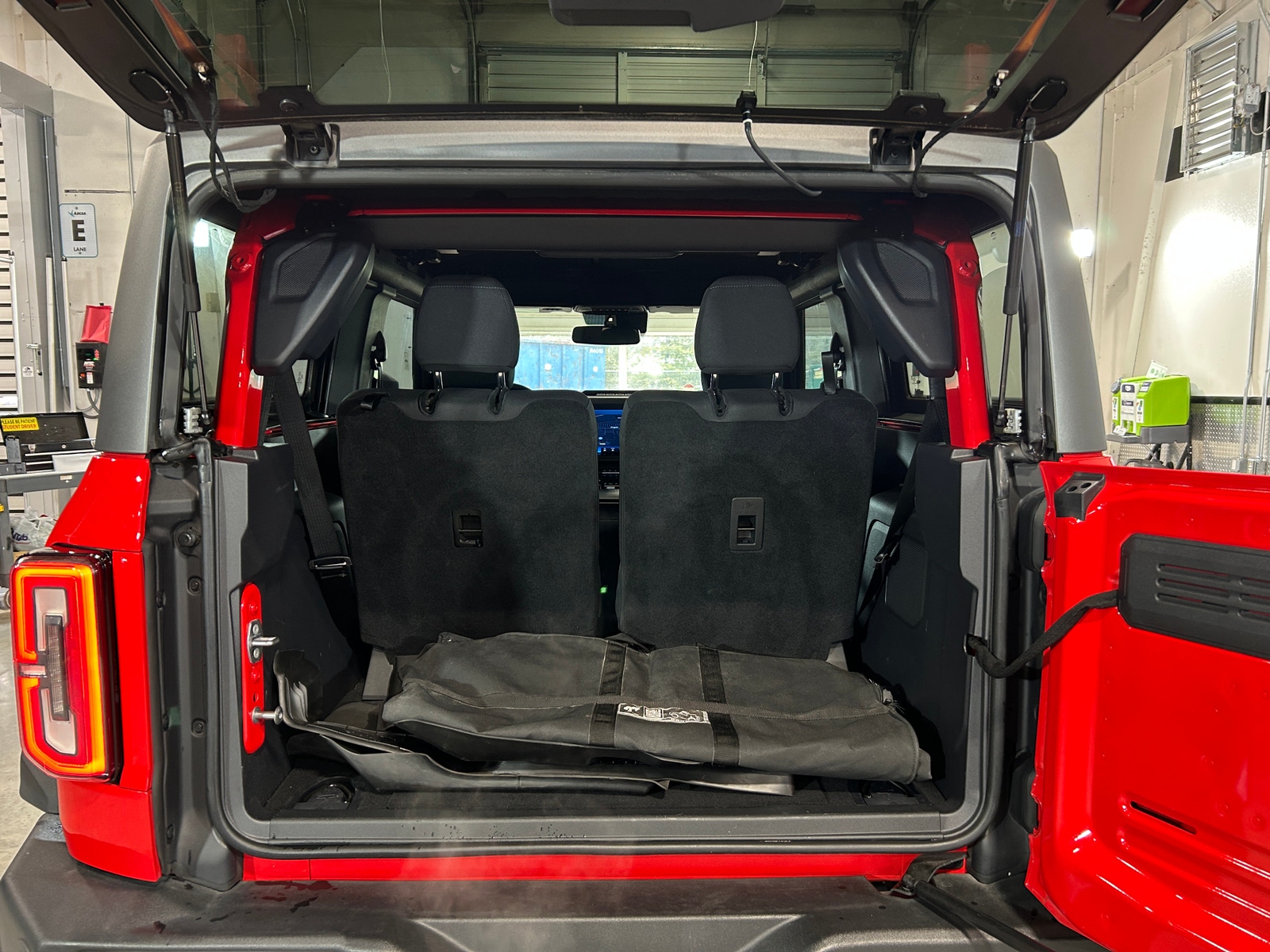 Thumbnail: 2022 Ford Bronco - 7