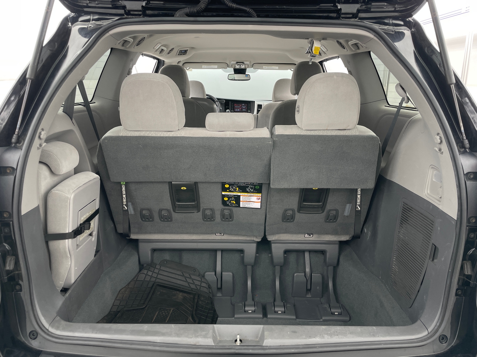 Thumbnail: 2020 Toyota Sienna - 7