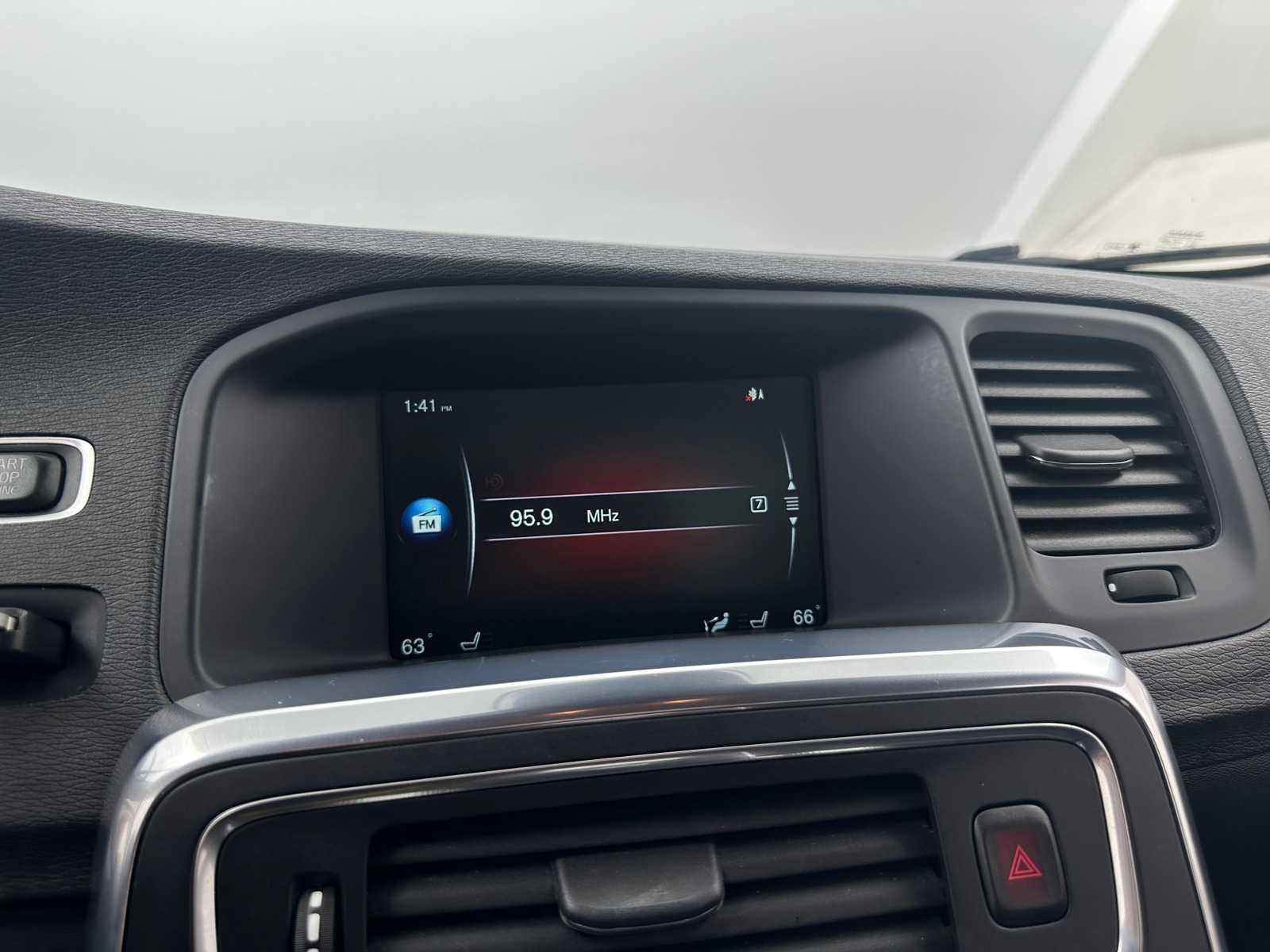 Thumbnail: 2015 Volvo S60 - 3