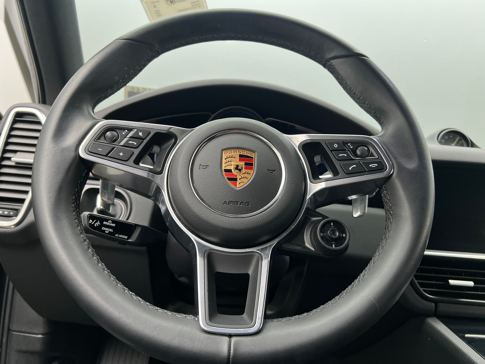 Thumbnail: 2022 Porsche Cayenne - 4