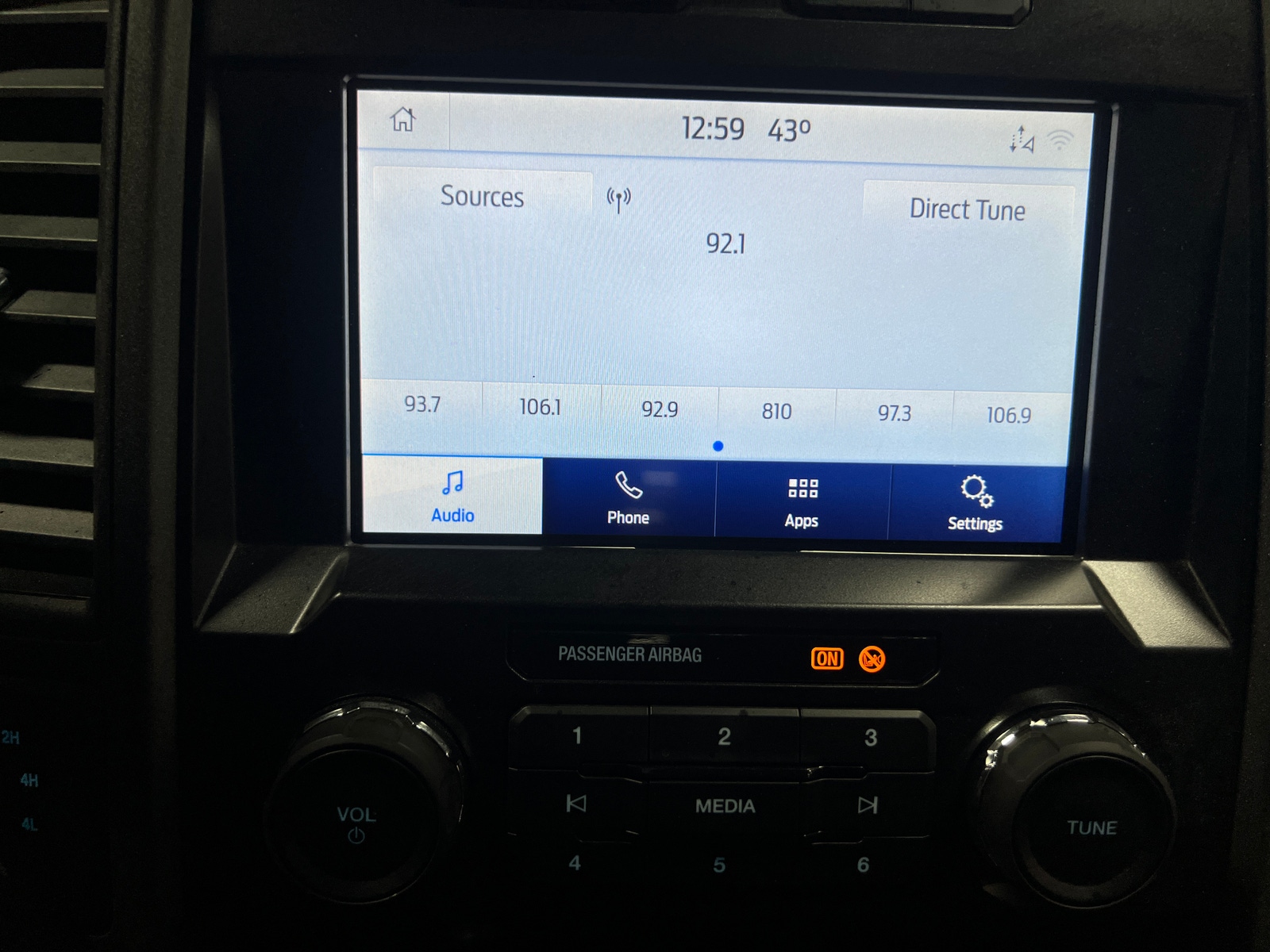 Thumbnail: 2020 Ford Econoline - 3