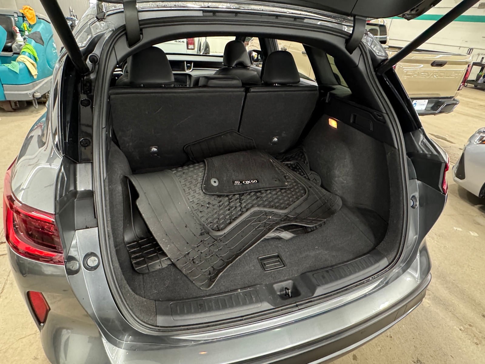 Thumbnail: 2023 INFINITI QX50 - 6