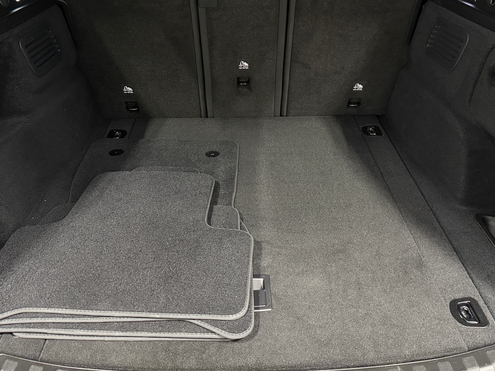 Thumbnail: 2023 Alfa Romeo Stelvio - 6