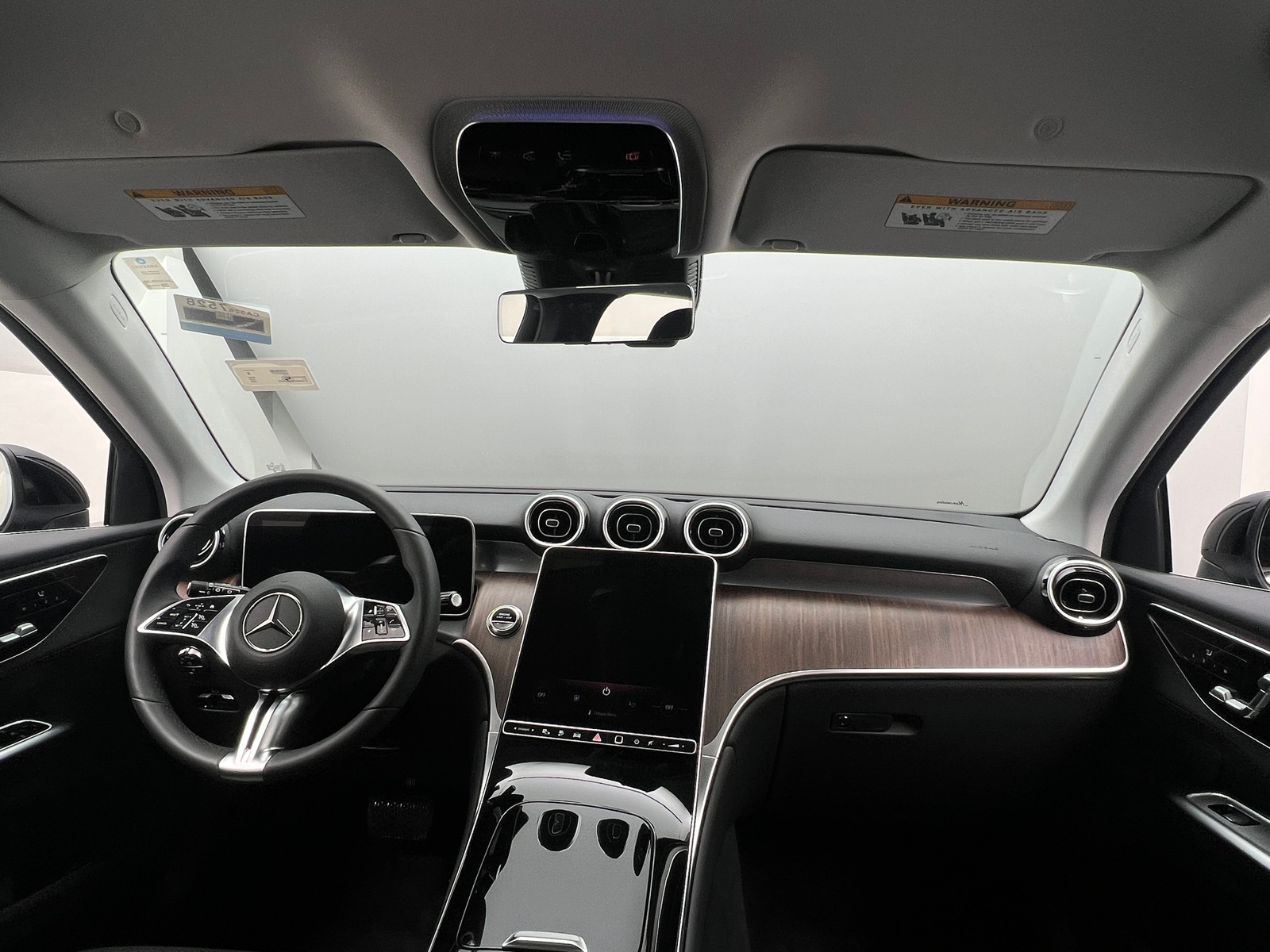 Thumbnail: 2025 Mercedes-Benz GLC - 2