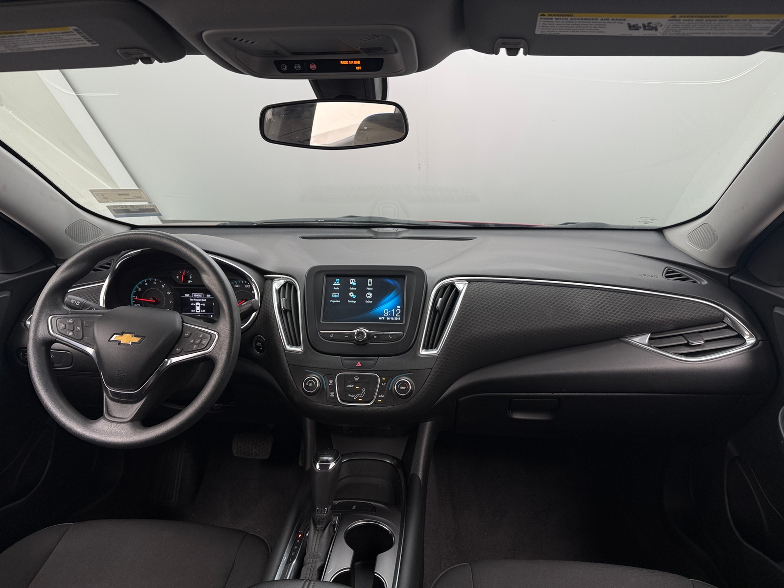 Thumbnail: 2018 Chevrolet Malibu - 3