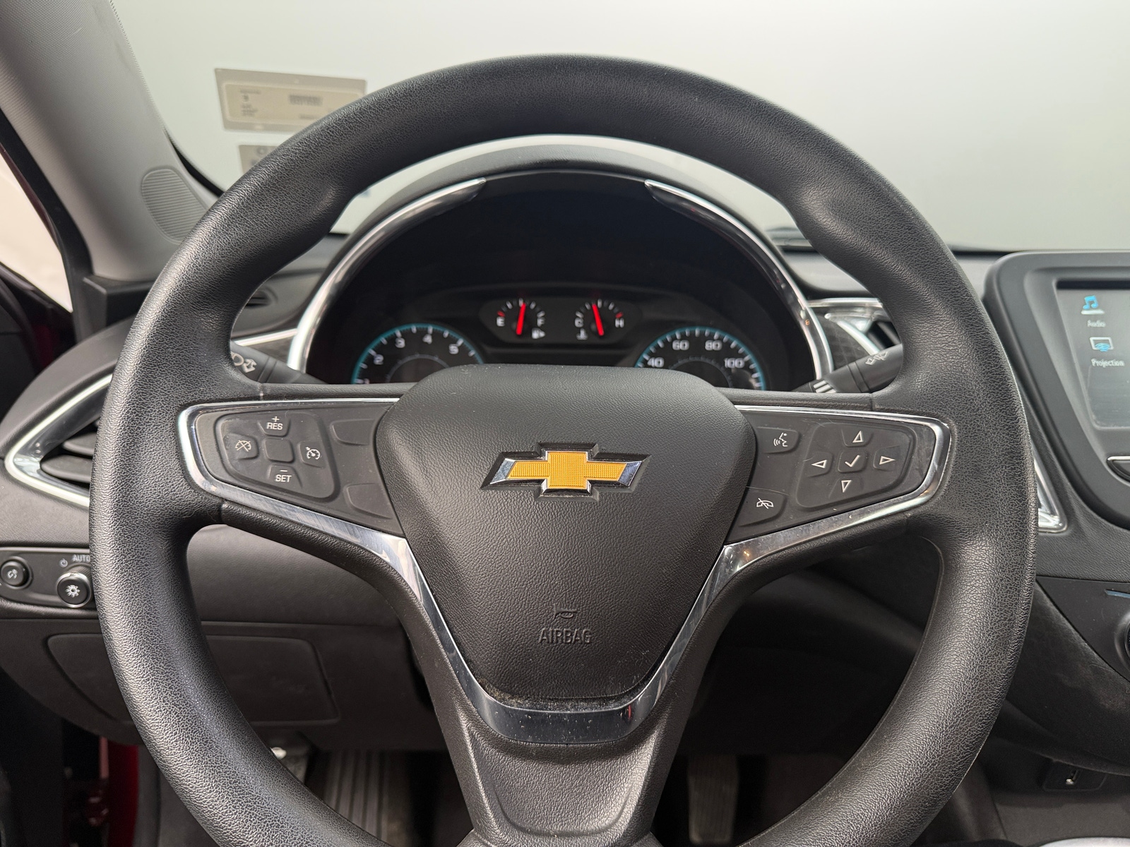 Thumbnail: 2018 Chevrolet Malibu - 5