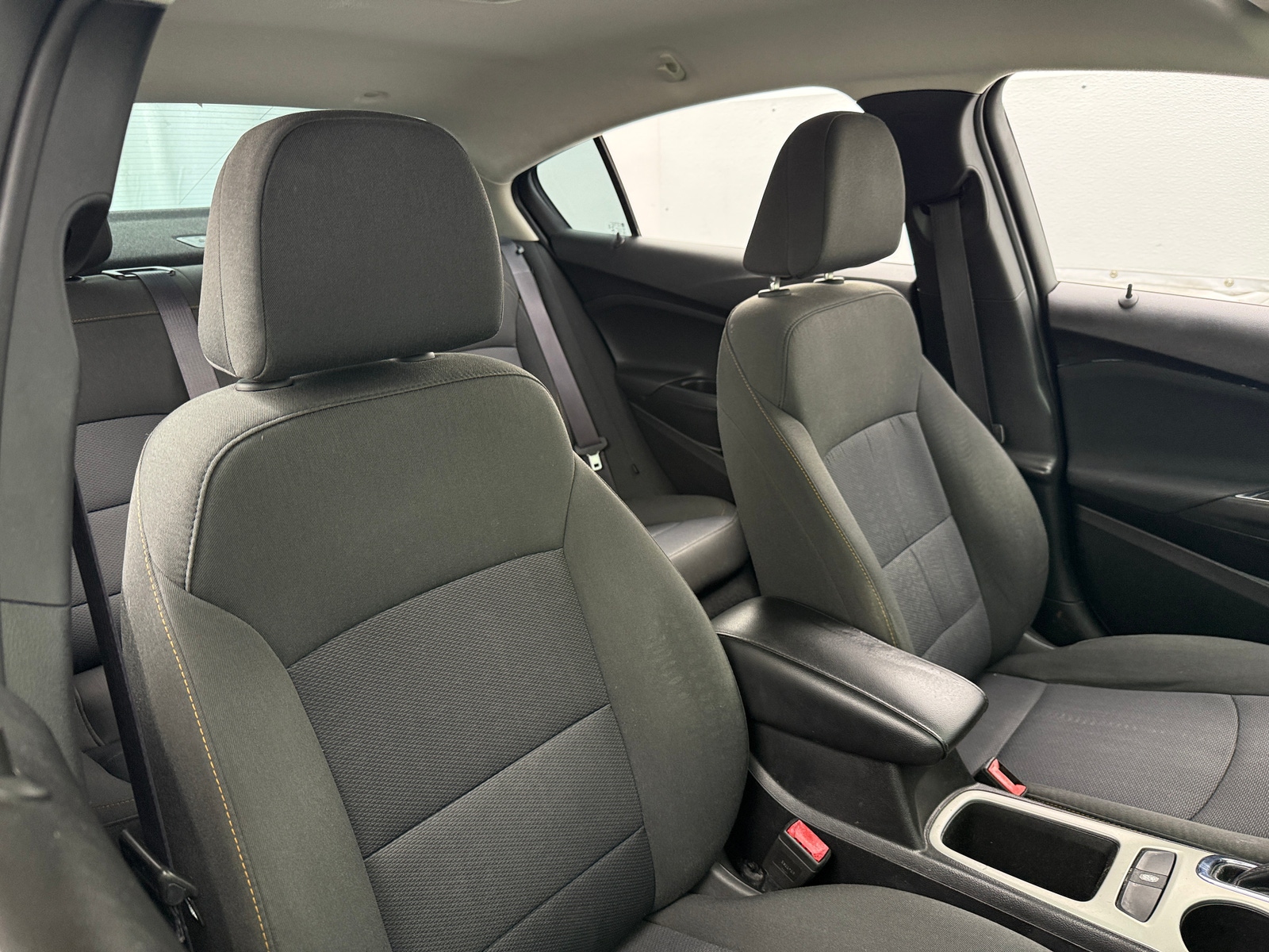 Thumbnail: 2017 Chevrolet Cruze - 2