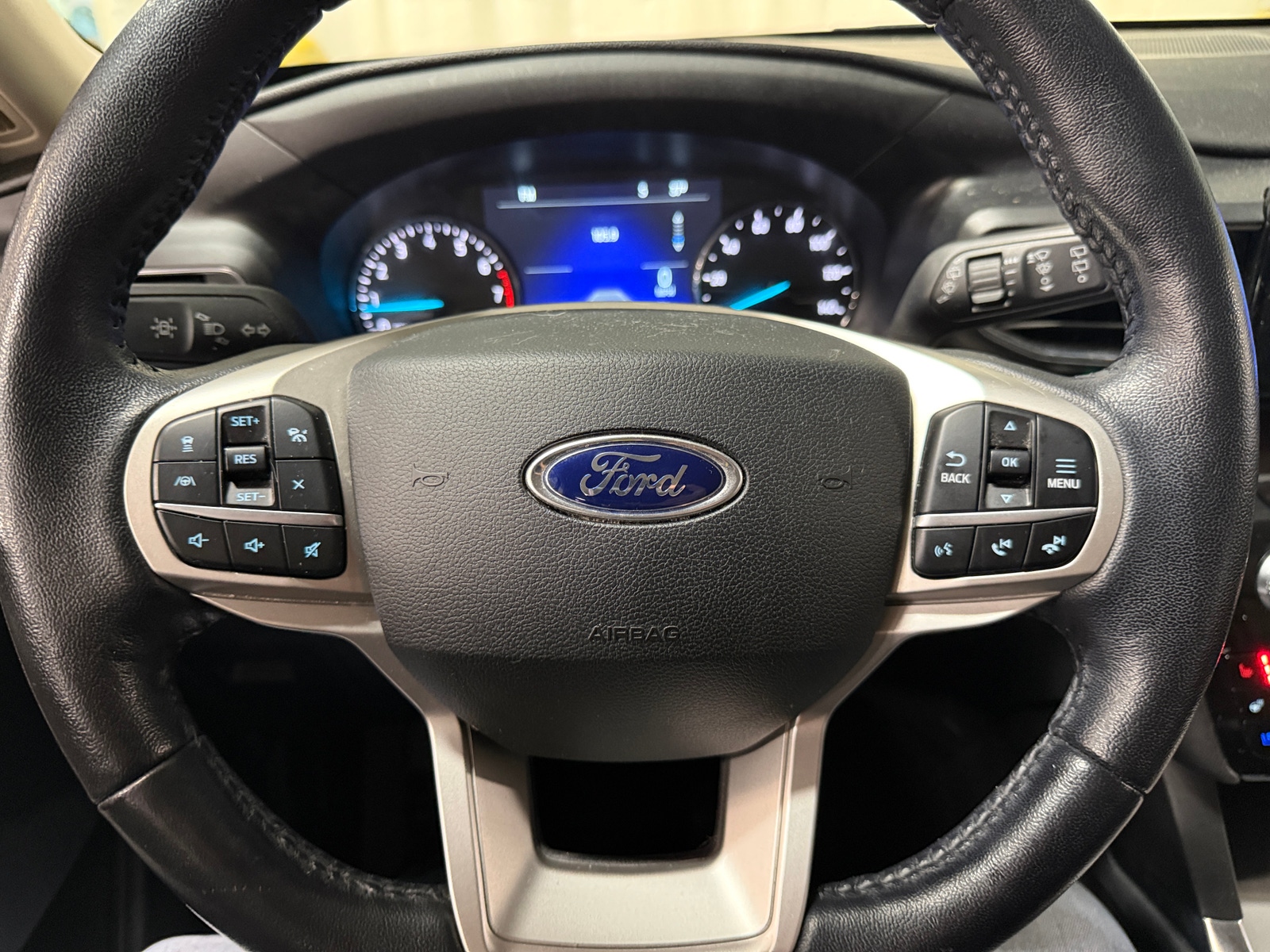 Thumbnail: 2021 Ford Explorer - 4