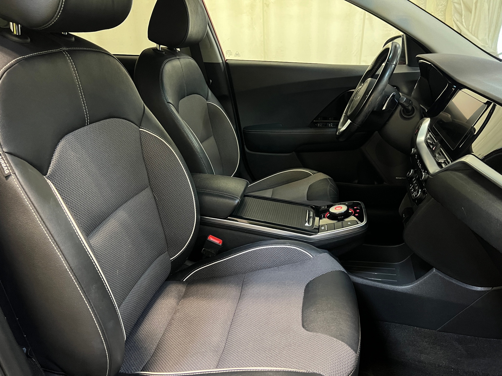 Thumbnail: 2022 Kia Niro - 2