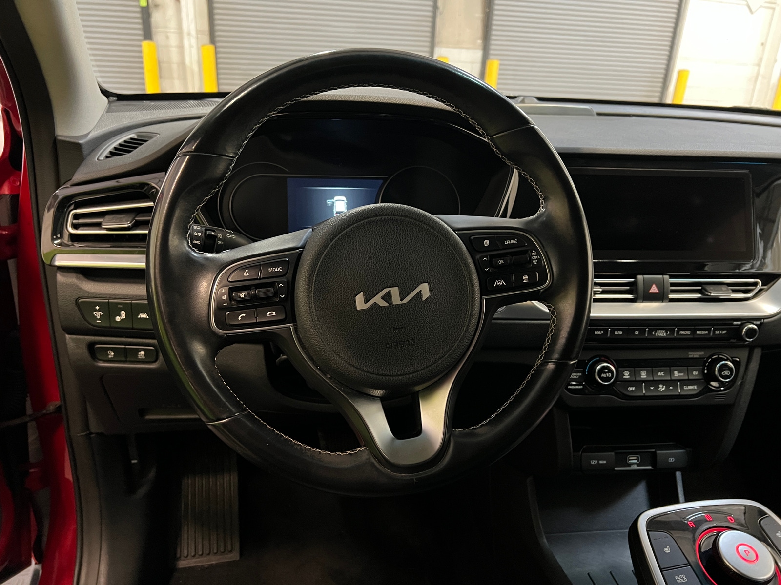 Thumbnail: 2022 Kia Niro - 5