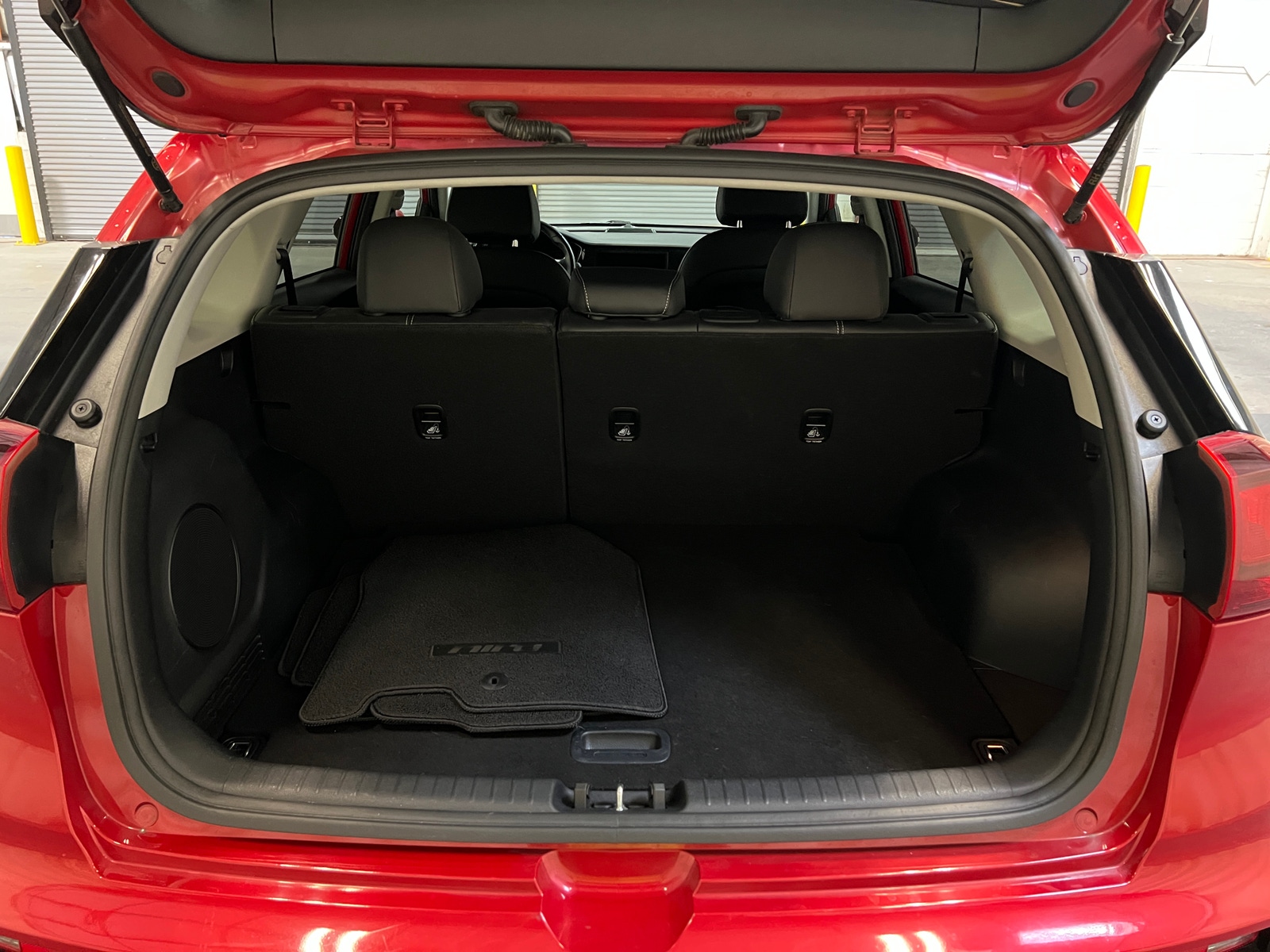 Thumbnail: 2022 Kia Niro - 7