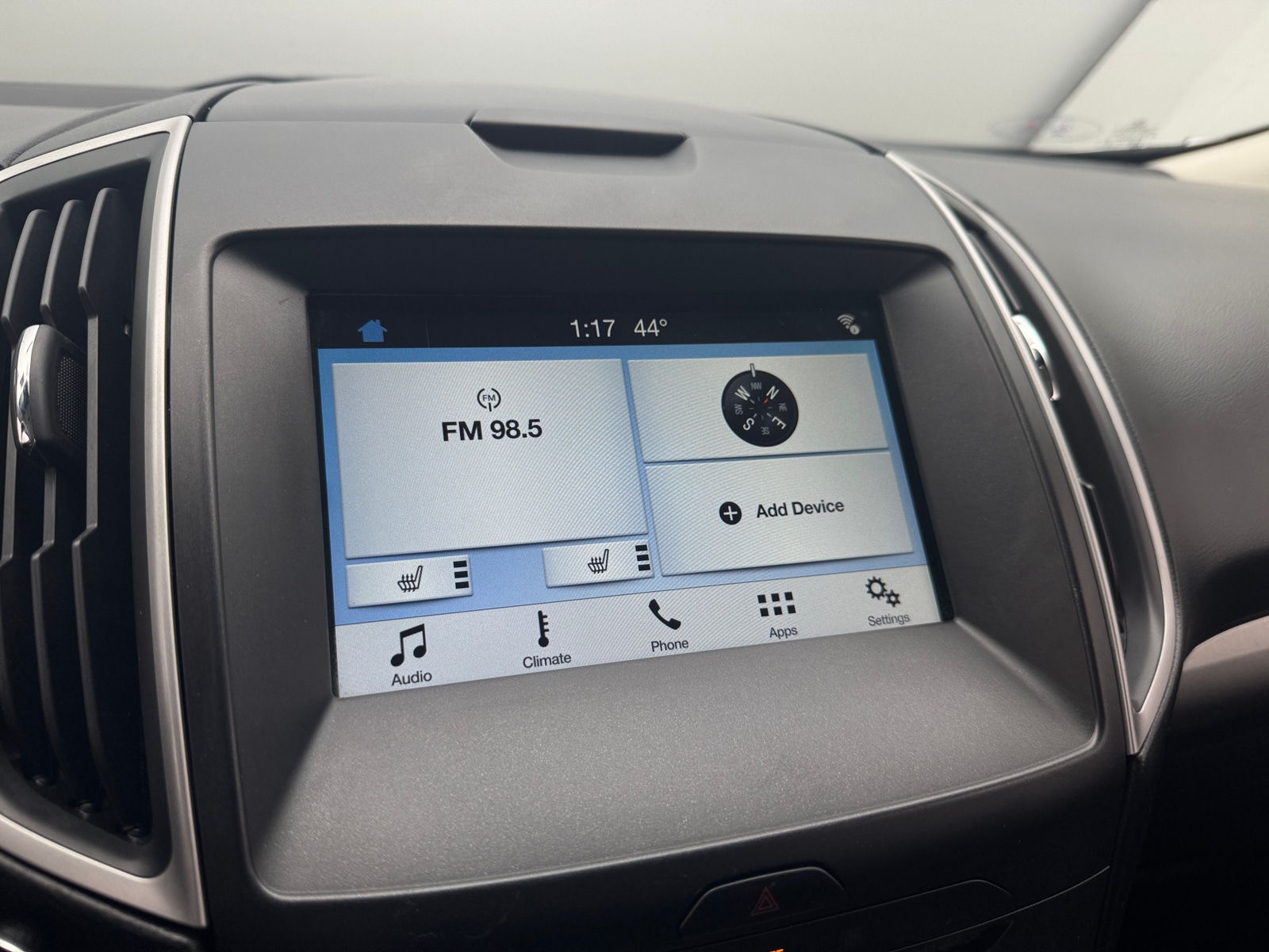 Thumbnail: 2017 Ford Edge - 3