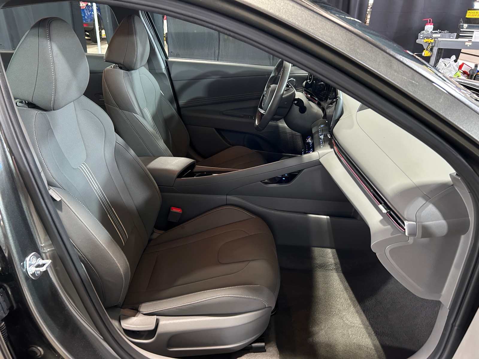 Thumbnail: 2025 Hyundai Elantra - 2