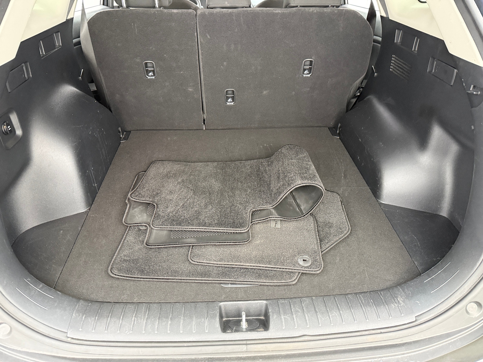 Thumbnail: 2025 Kia Sportage - 7