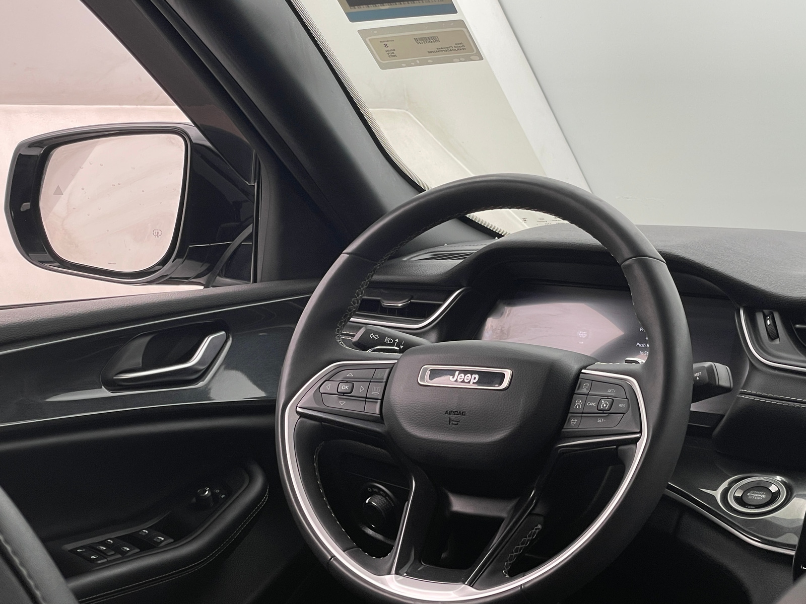 Thumbnail: 2023 Jeep Grand Cherokee - 4