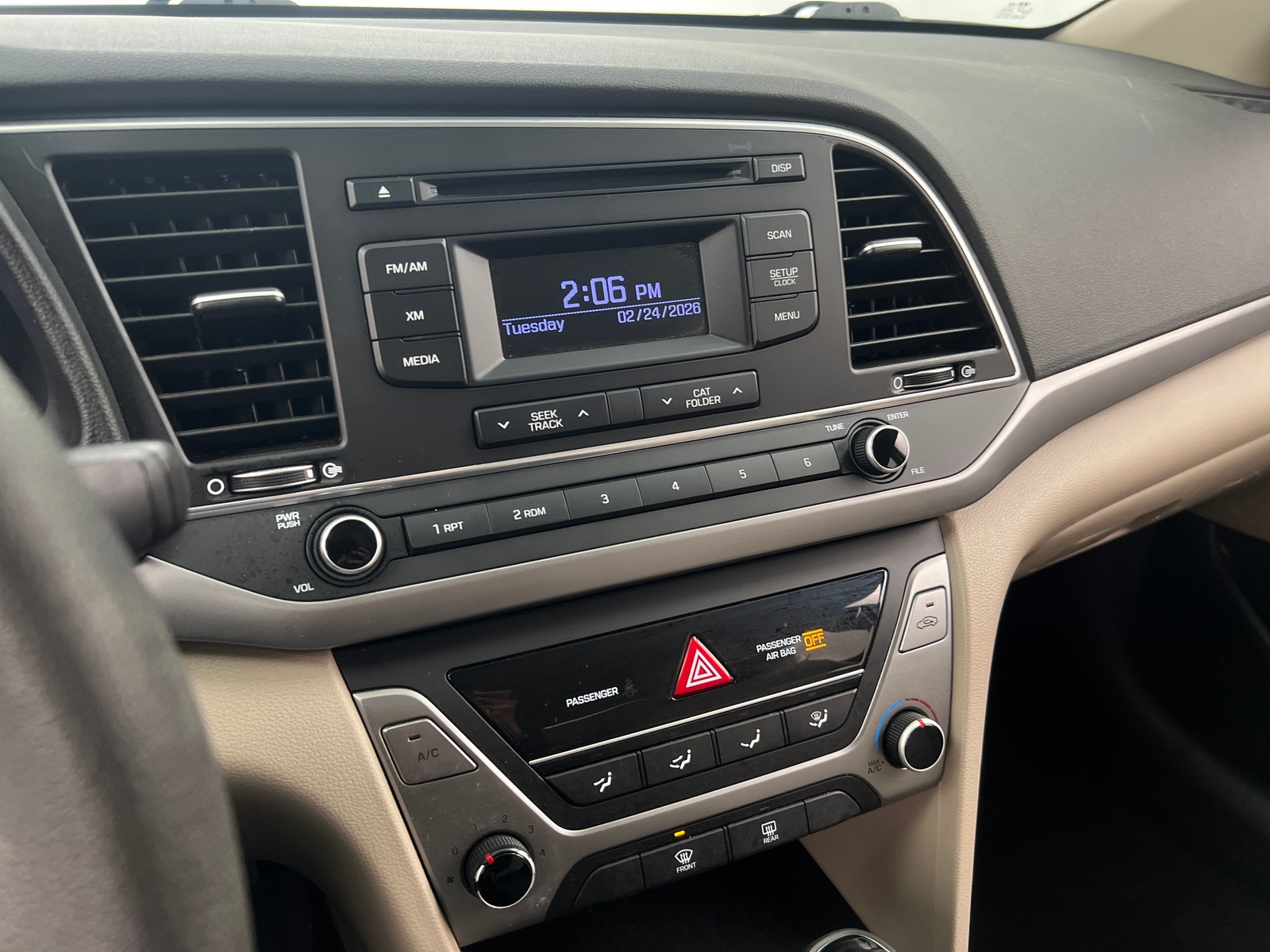 Thumbnail: 2017 Hyundai Elantra - 4