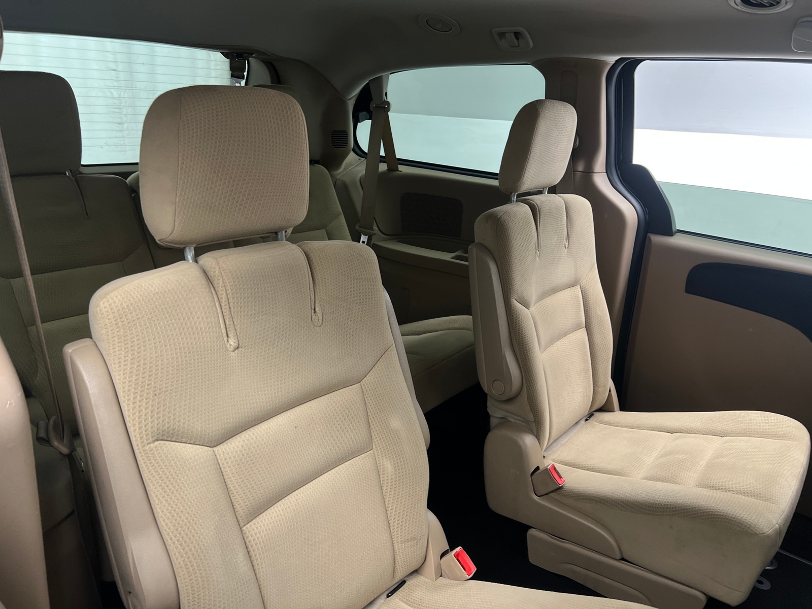 Thumbnail: 2016 Dodge Grand Caravan - 6