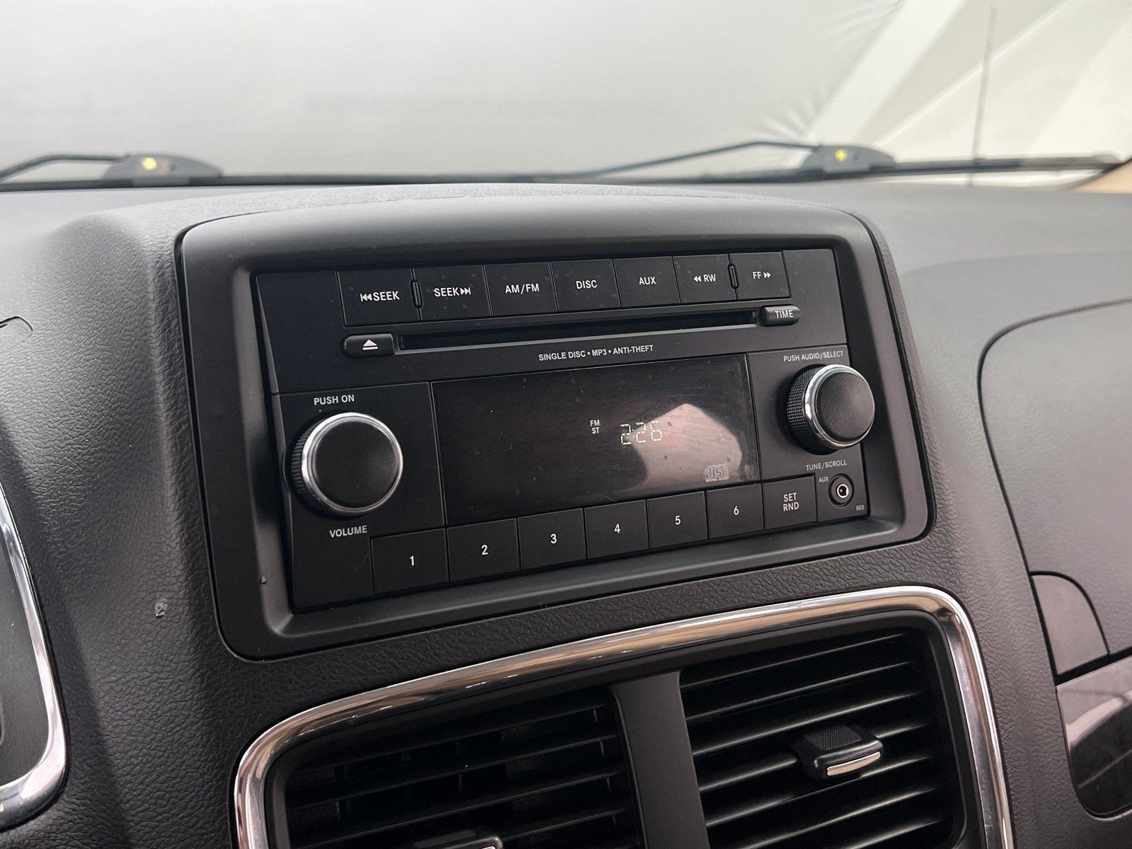 Thumbnail: 2016 Dodge Grand Caravan - 4