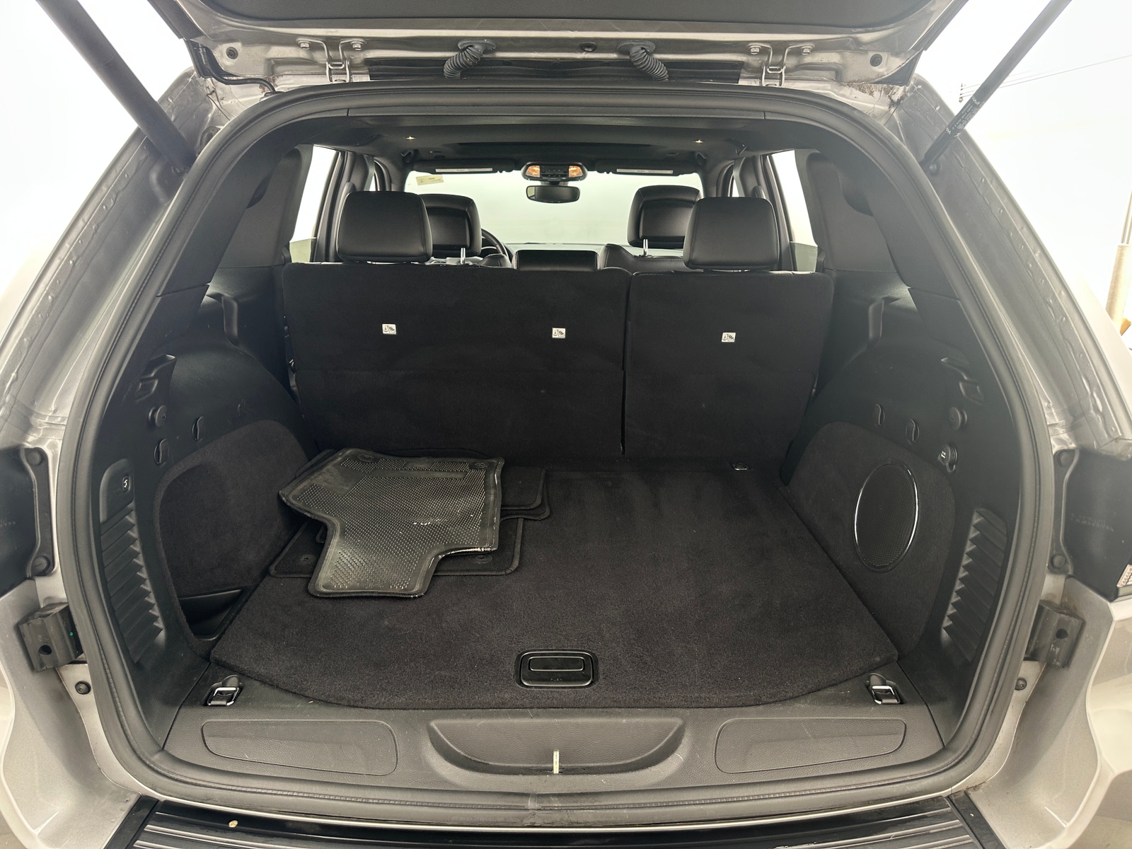 Thumbnail: 2020 Jeep Grand Cherokee - 7