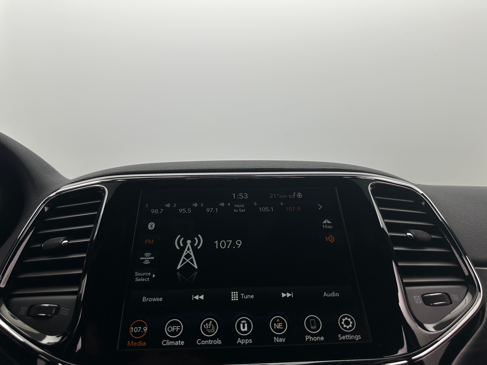 Thumbnail: 2020 Jeep Grand Cherokee - 4