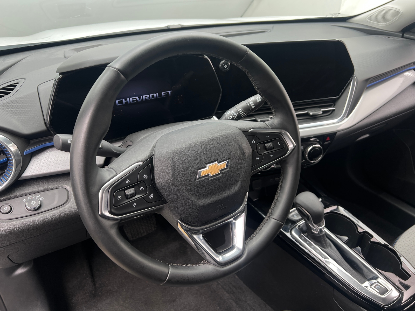 Thumbnail: 2025 Chevrolet Trax - 5