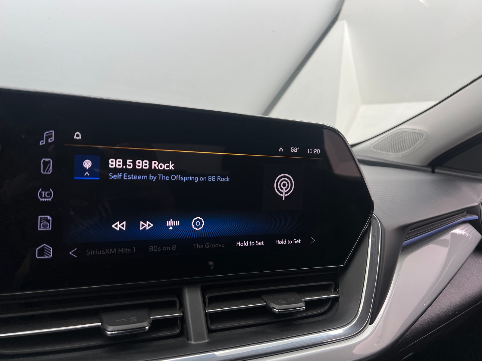 Thumbnail: 2025 Chevrolet Trax - 4