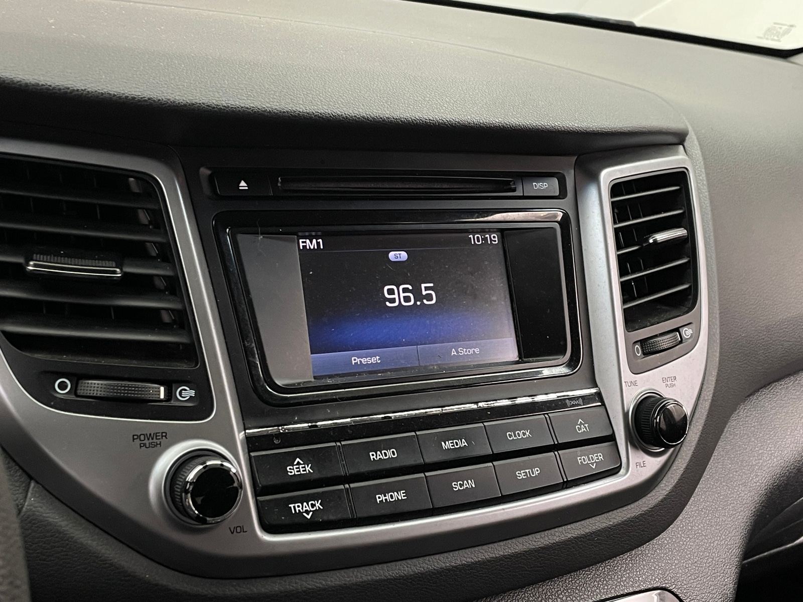 Thumbnail: 2017 Hyundai Tucson - 4