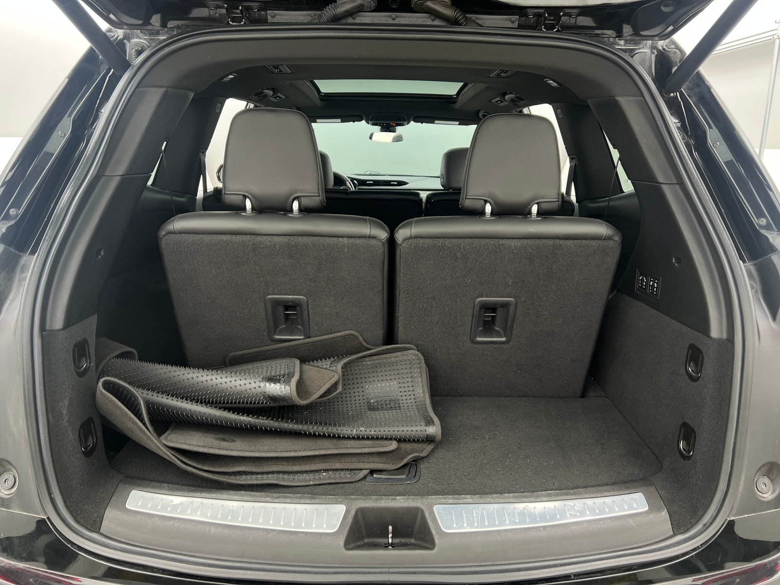 Thumbnail: 2021 Cadillac XT6 - 6