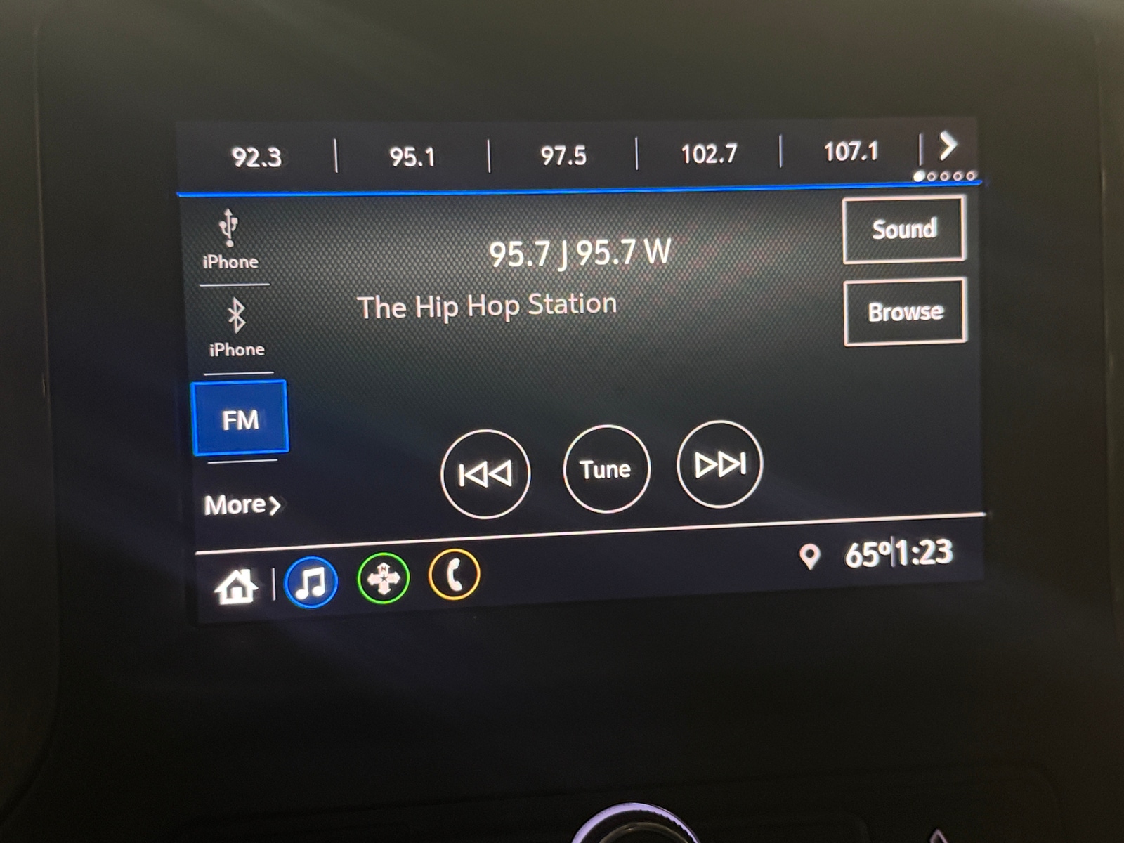 Thumbnail: 2021 Chevrolet Silverado 1500 - 4